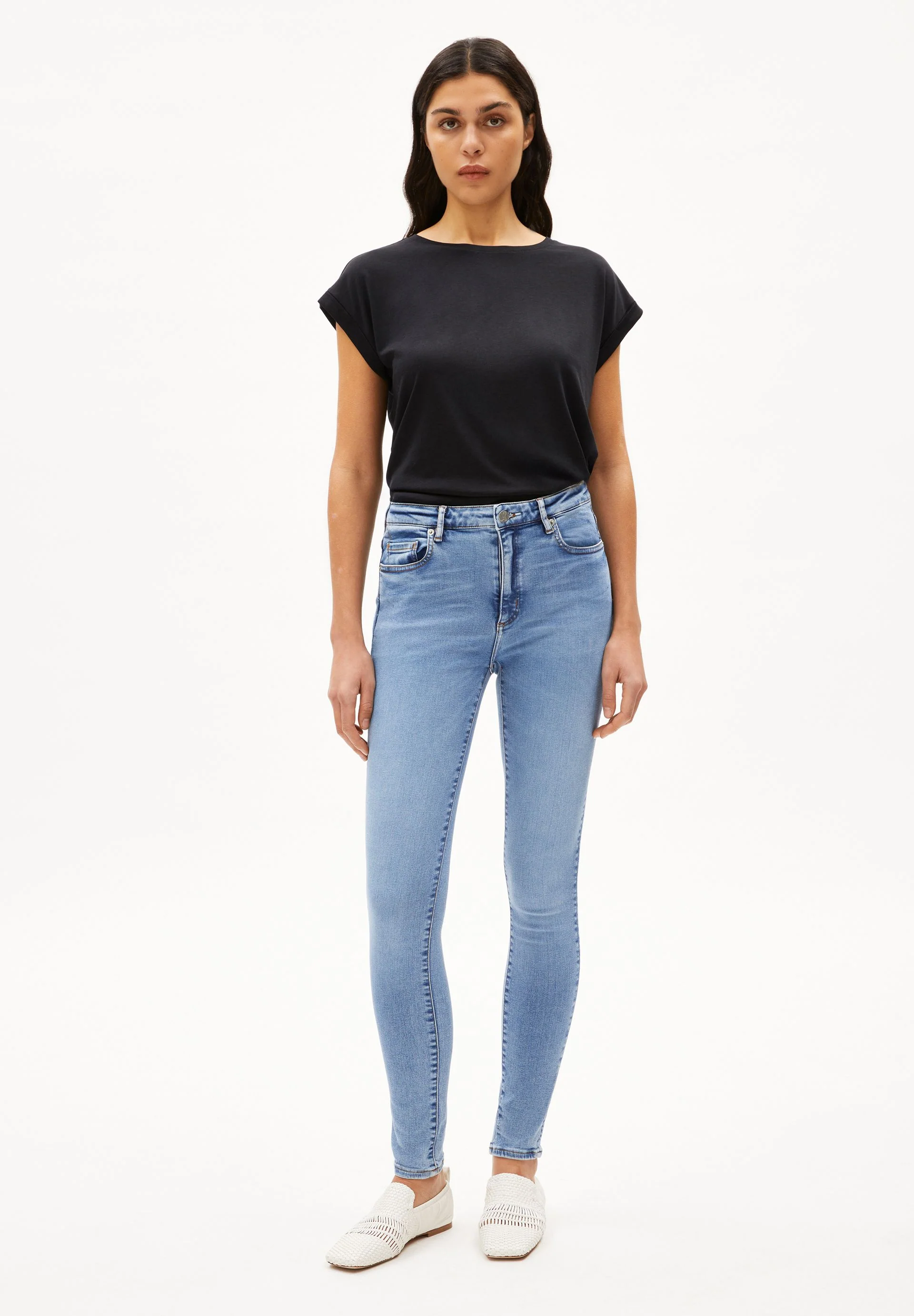 JILAANA T-SHIRT | black - Image 5