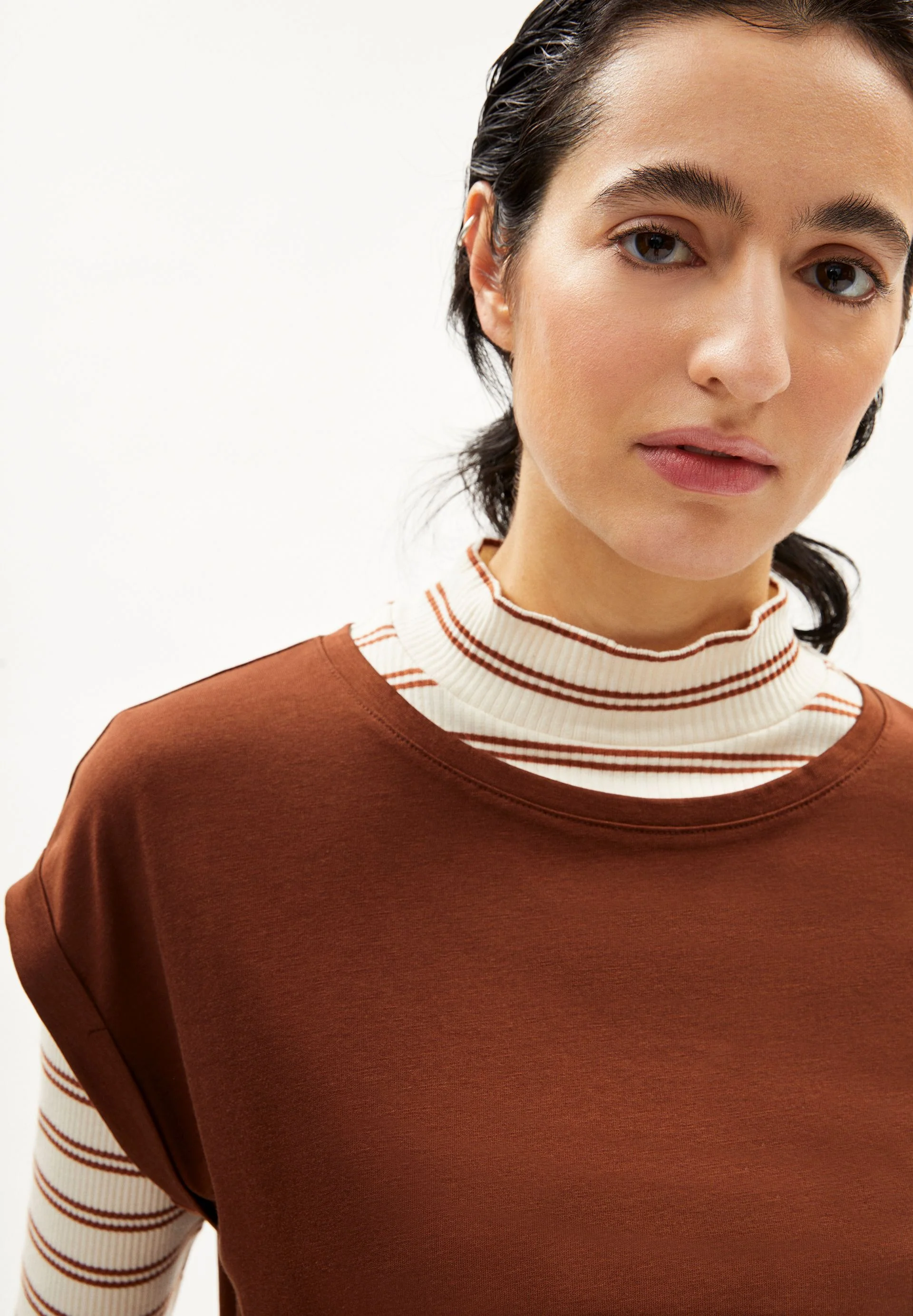 JILAANA T-SHIRT | cacao - Image 3
