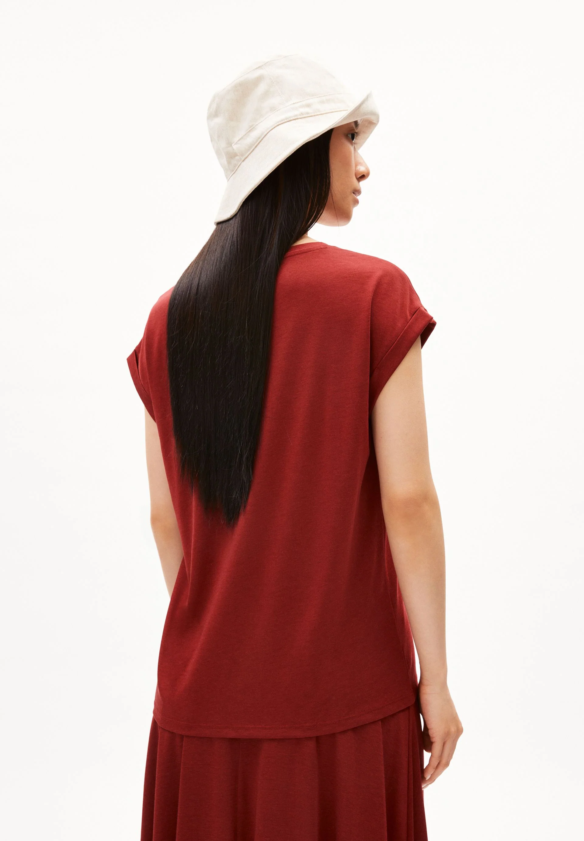 JILAANA T-SHIRT | dark crimson - Image 2
