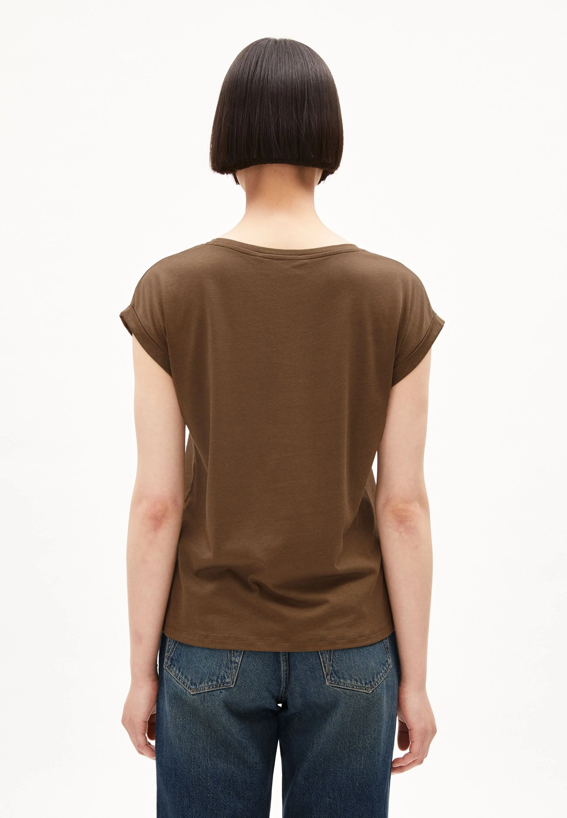 JILAANA T-SHIRT | dried moss - Image 2