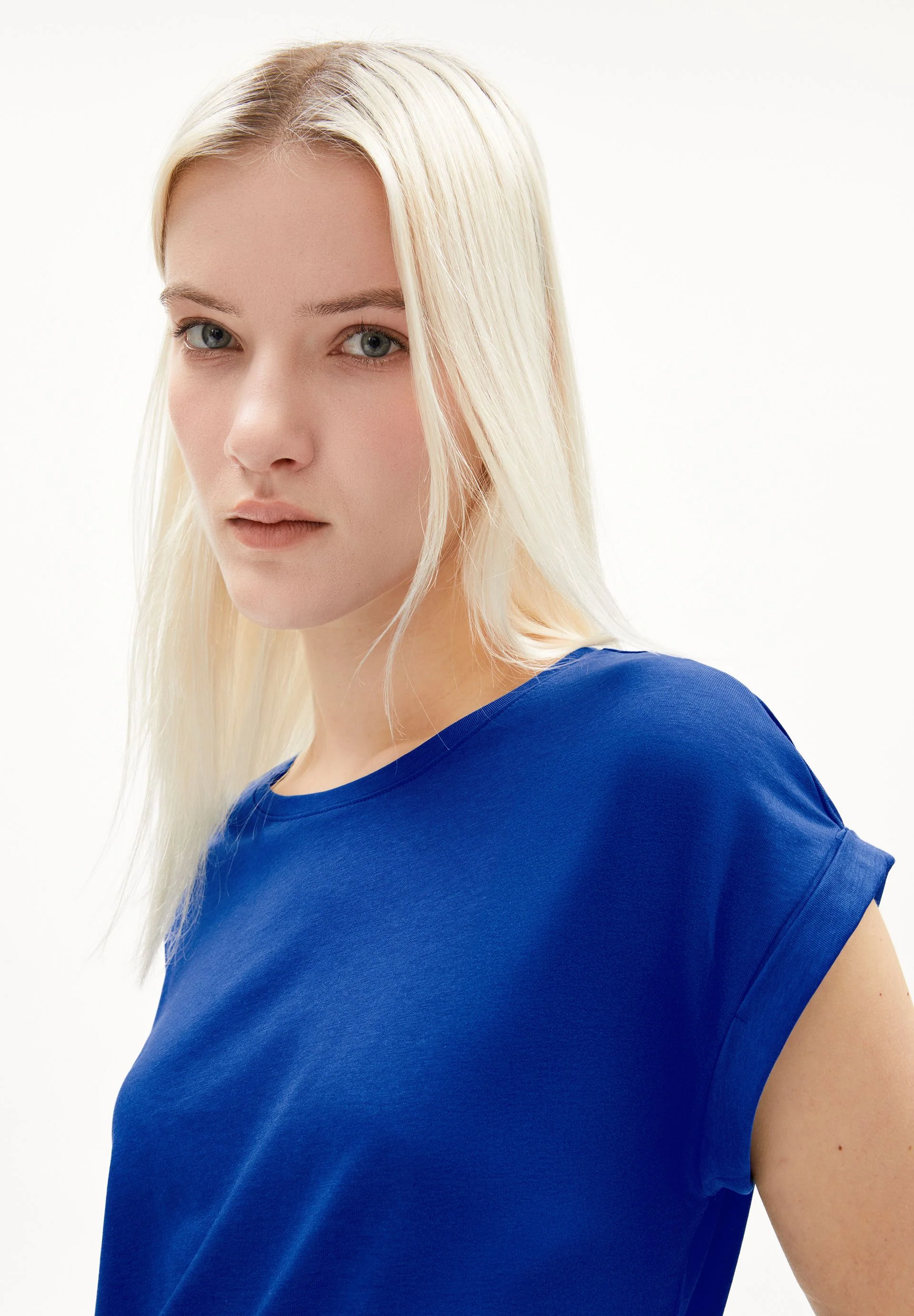 JILAANA T-SHIRT | lapis blue - Image 3