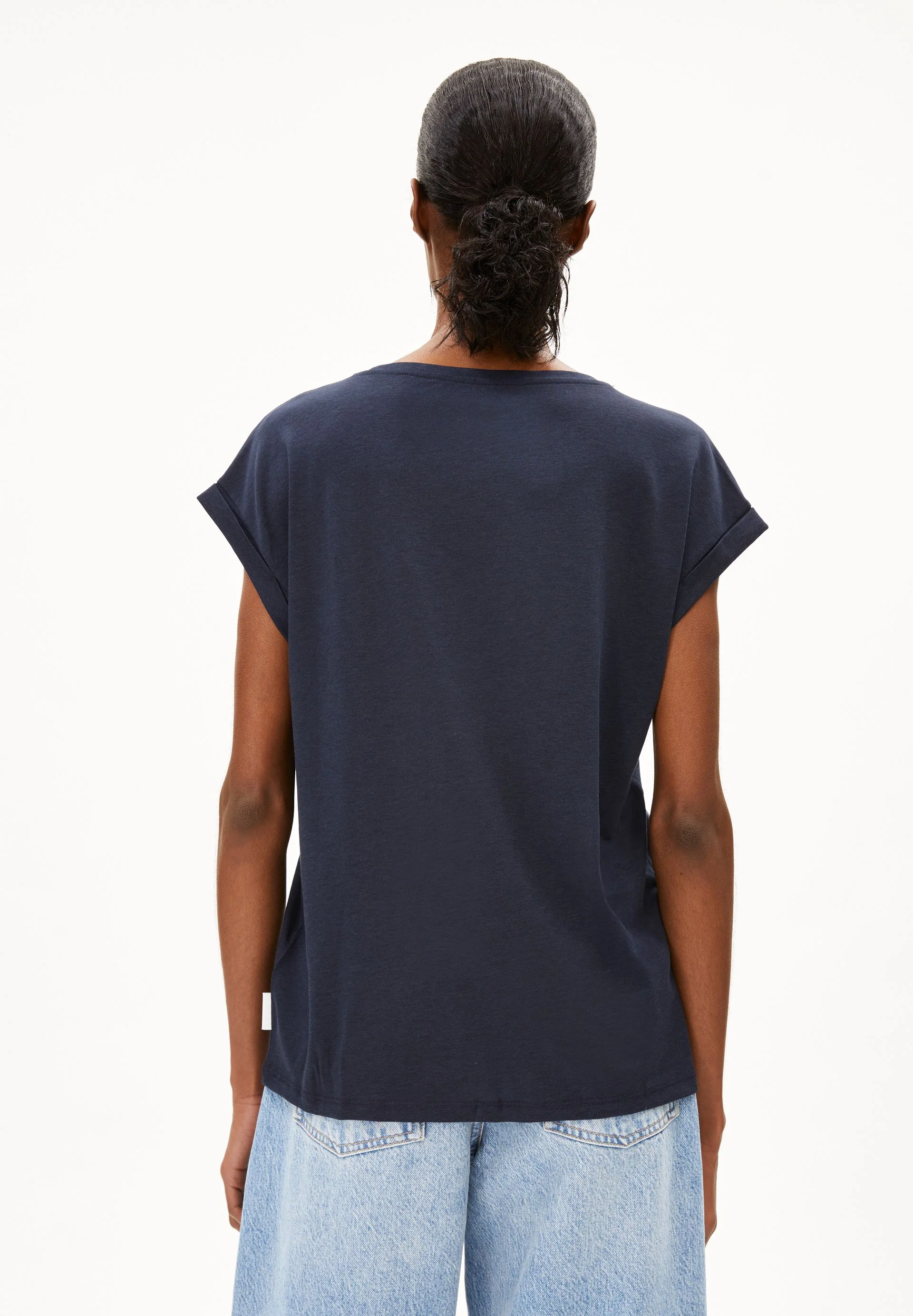 JILAANA T-SHIRT | night sky - Image 2