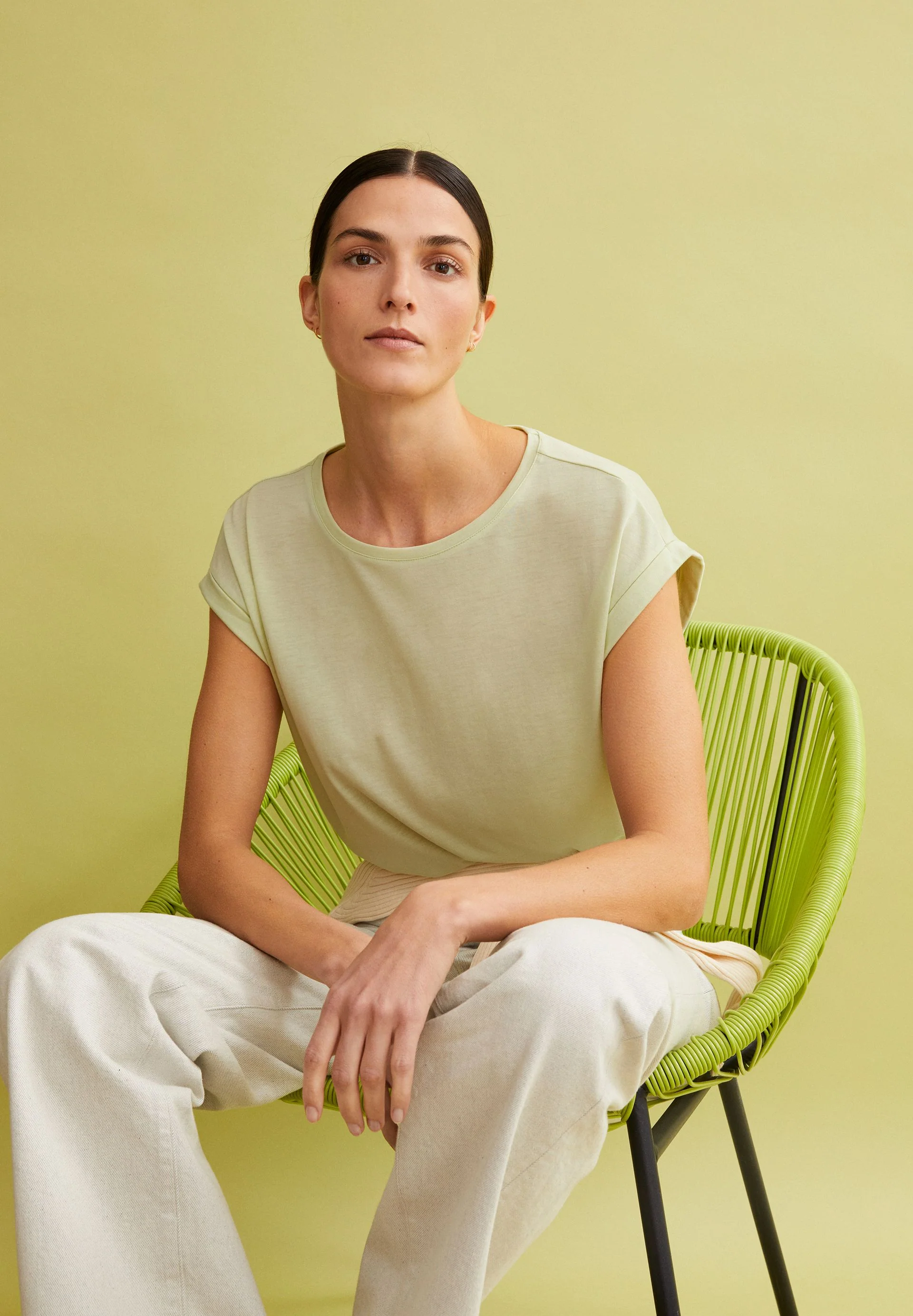 JILAANA T-SHIRT | pastel green - Image 4