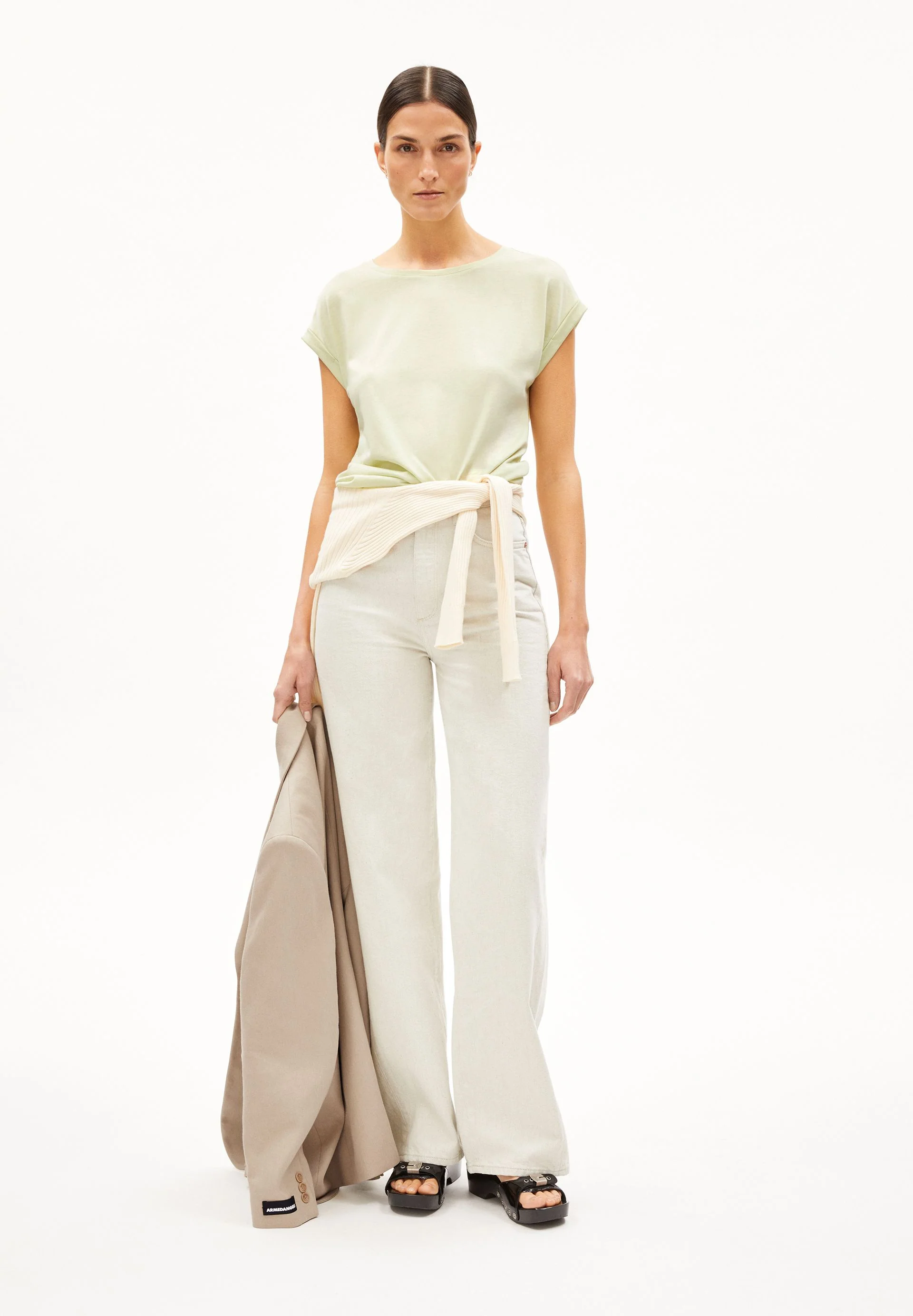 JILAANA T-SHIRT | pastel green - Image 5