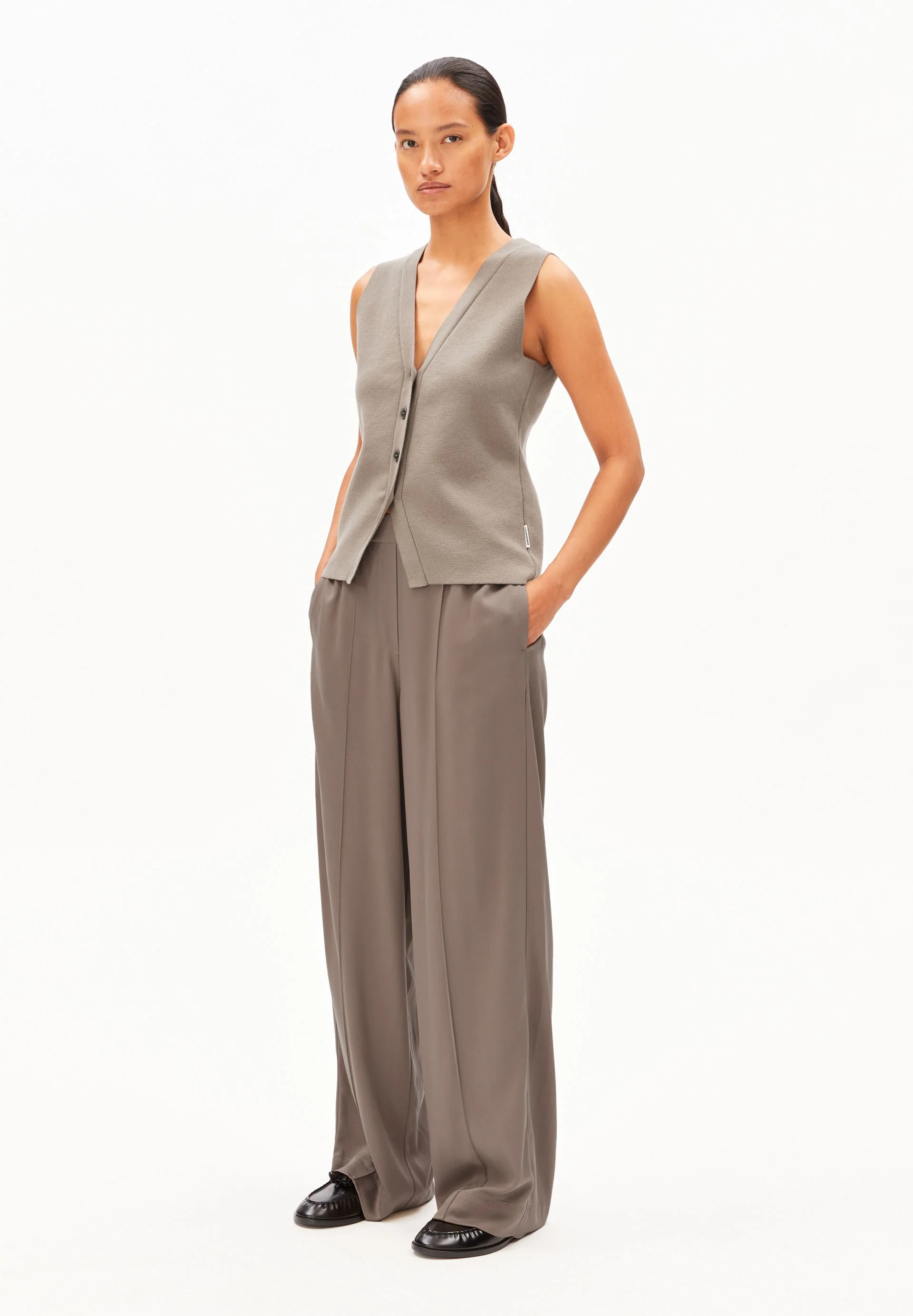 JONVAALIE HOSE | walnut cream - Image 5