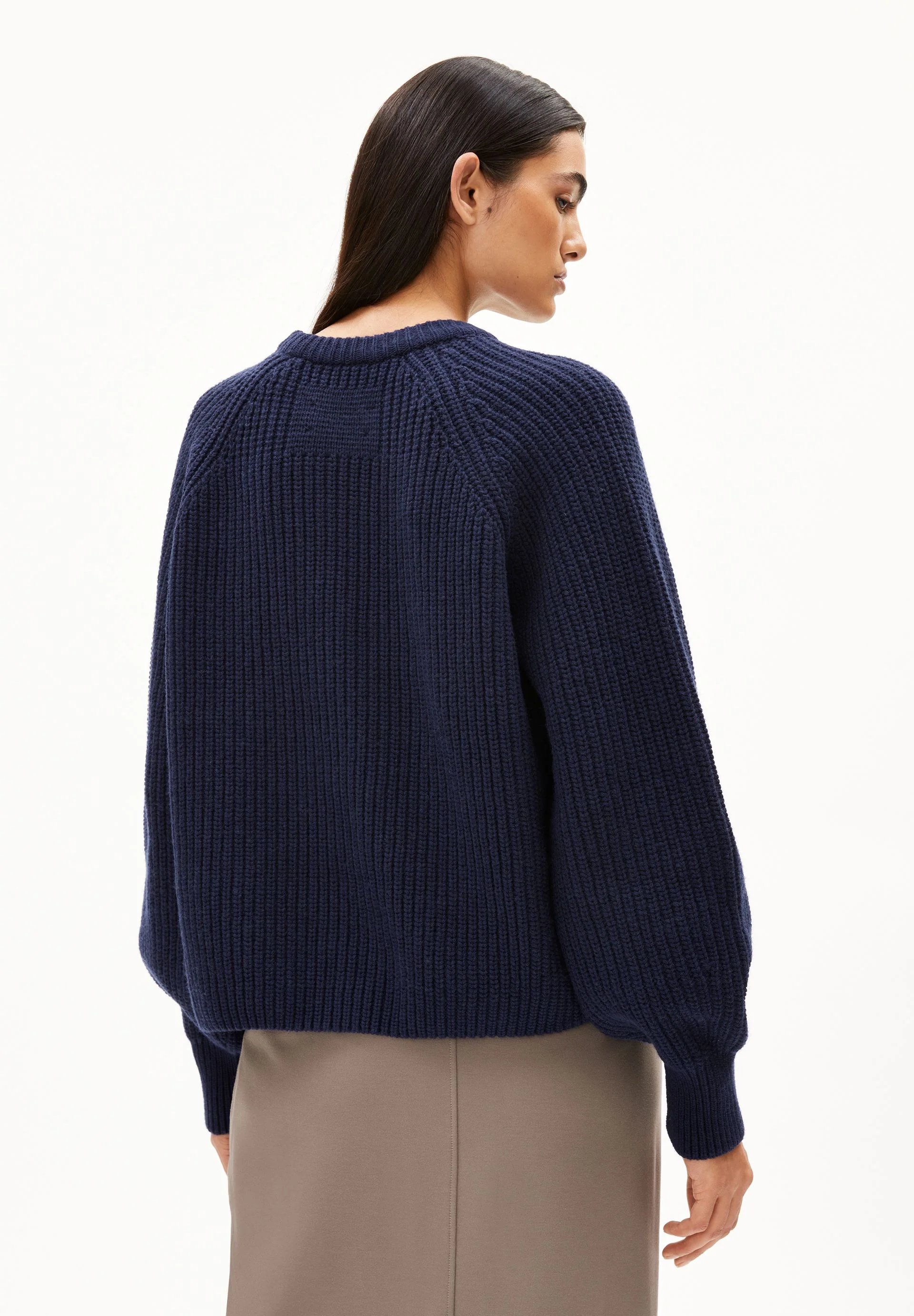 RIB KNIT SWEATER | tinted navy - Image 2