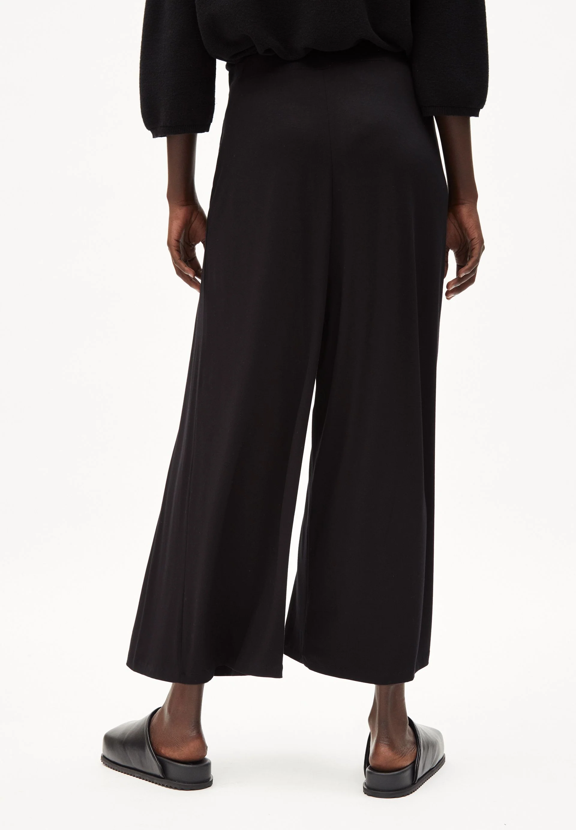 KARO LINAA SOLID | black - Image 2