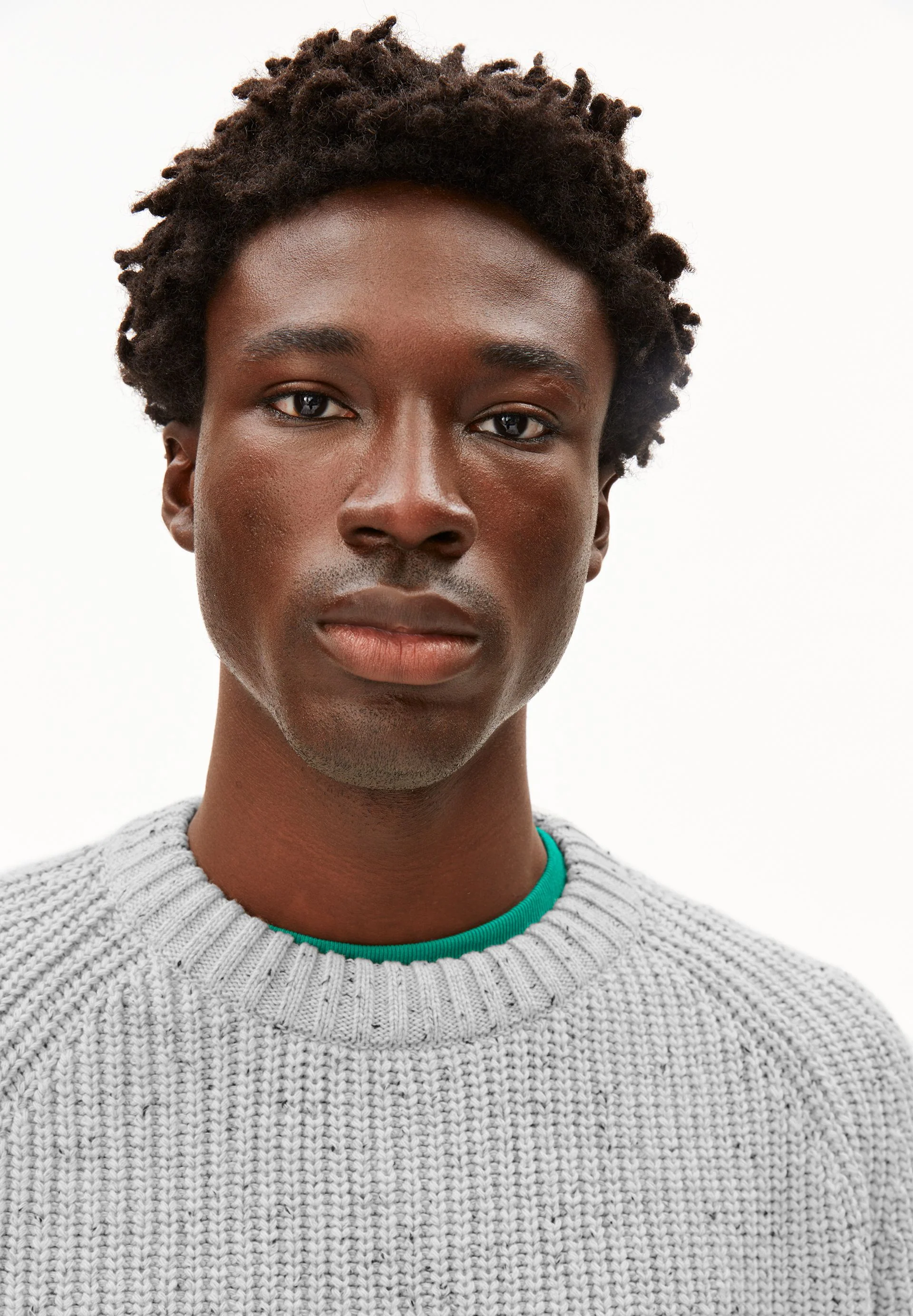 KIAANO TWEED KNIT SWEATER | oatmilk-black tweed - Image 3