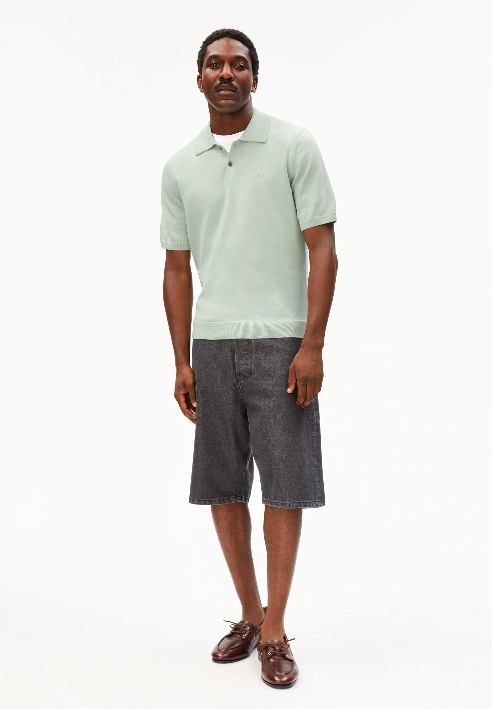 KURZÄRMLIGES STRICKPOLOSHIRT | foam - Image 5