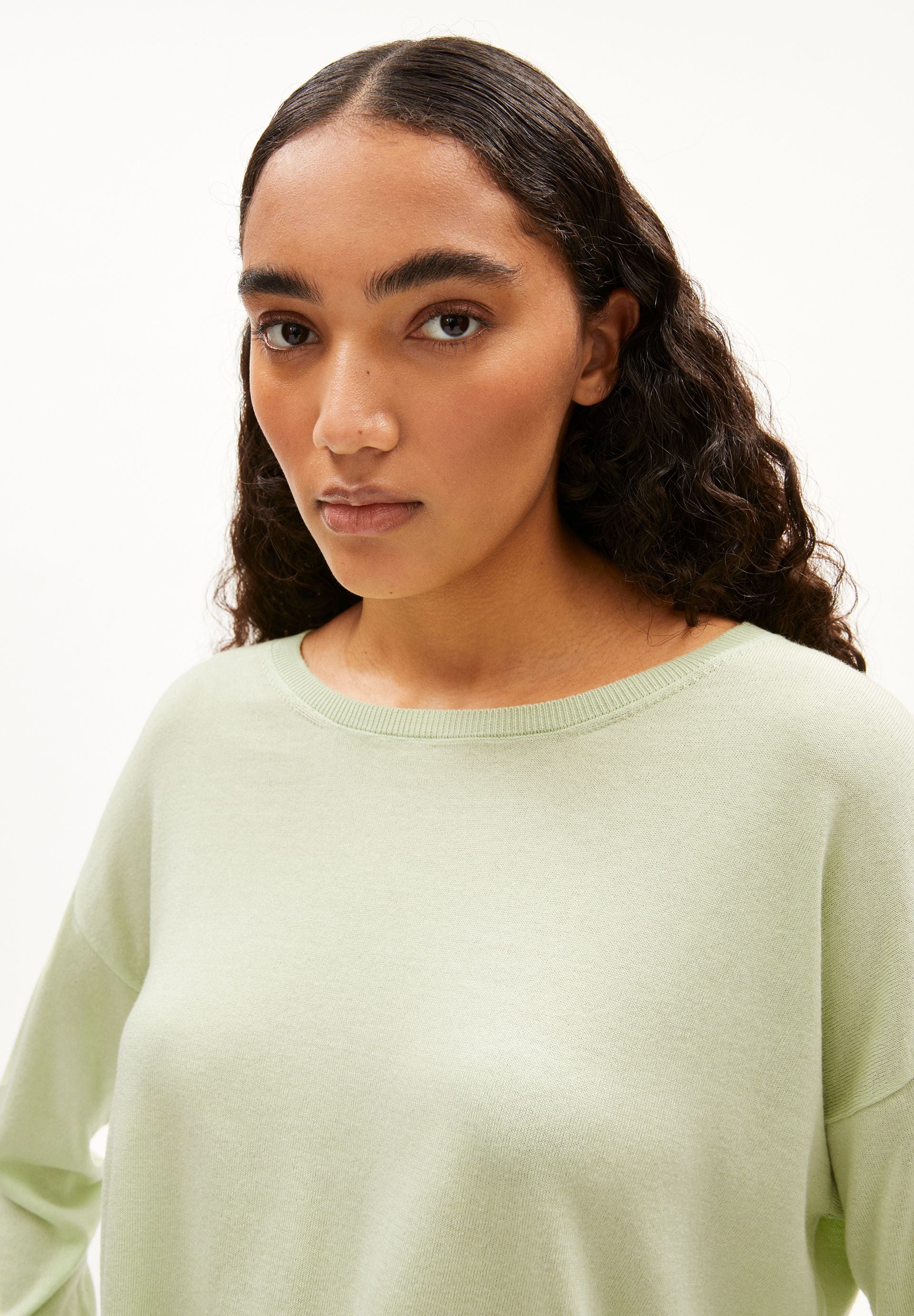 LAARNI | pastel green - Image 3