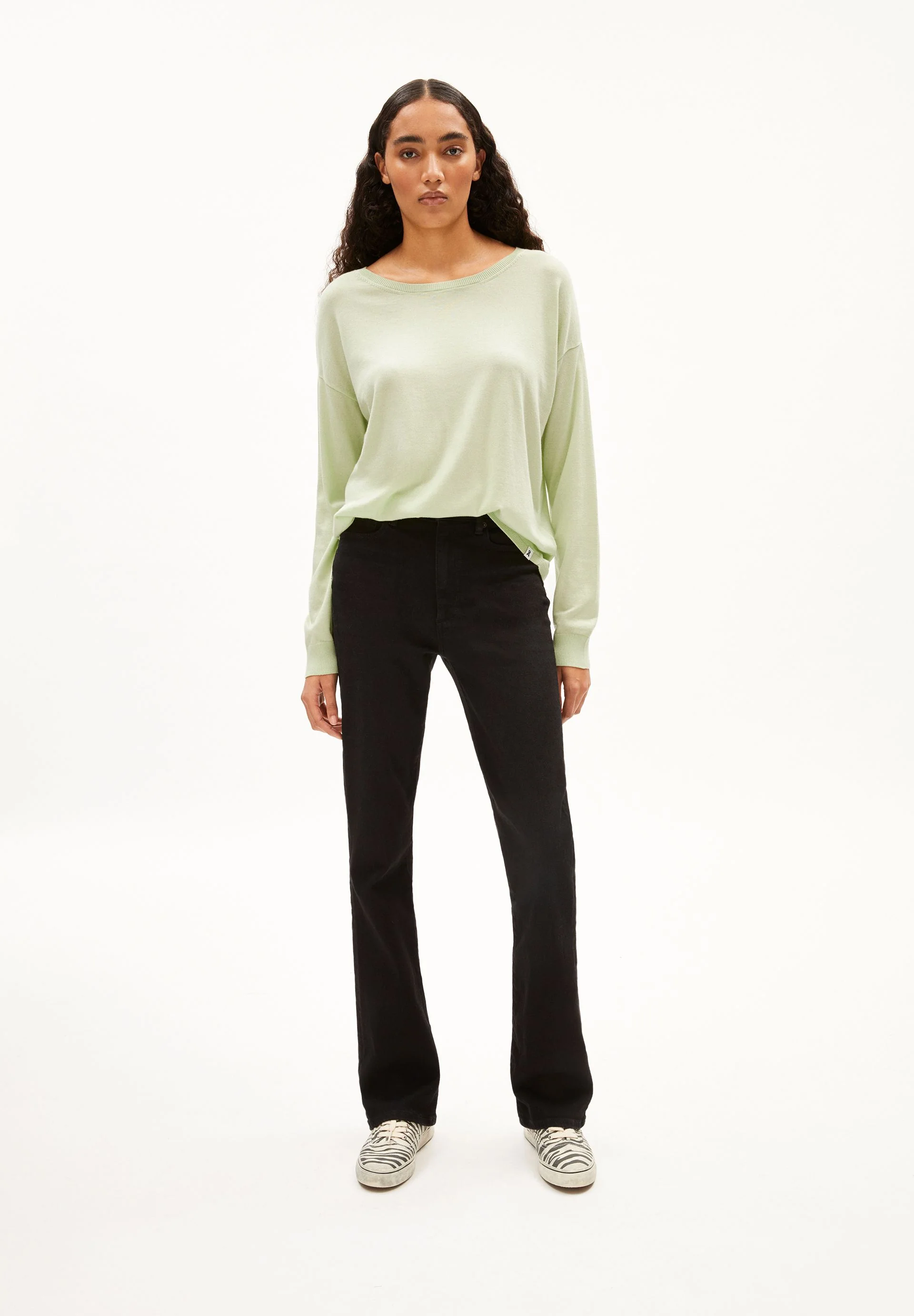 LAARNI | pastel green - Image 5