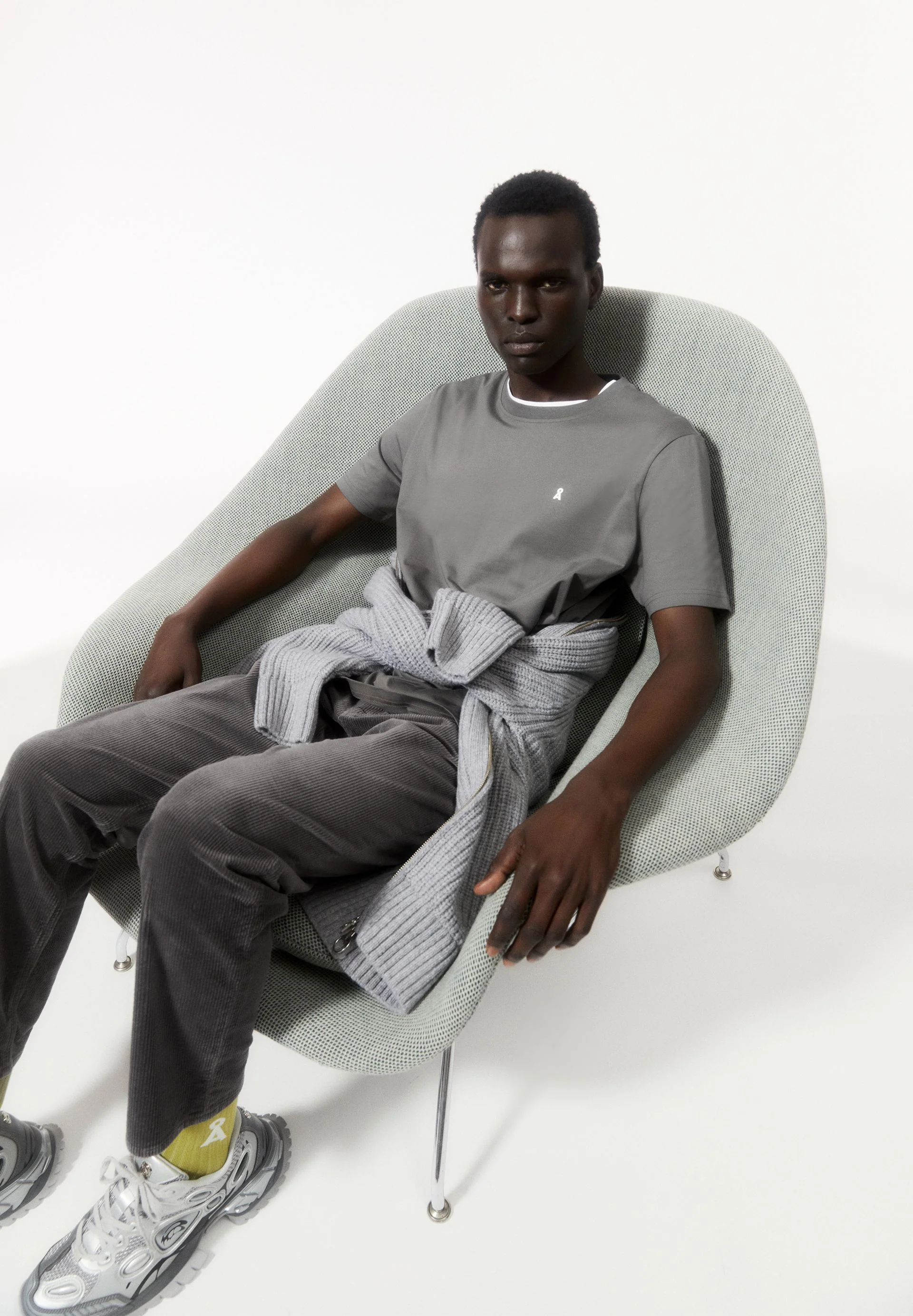 LAARON T-SHIRT | iron cast - Image 4