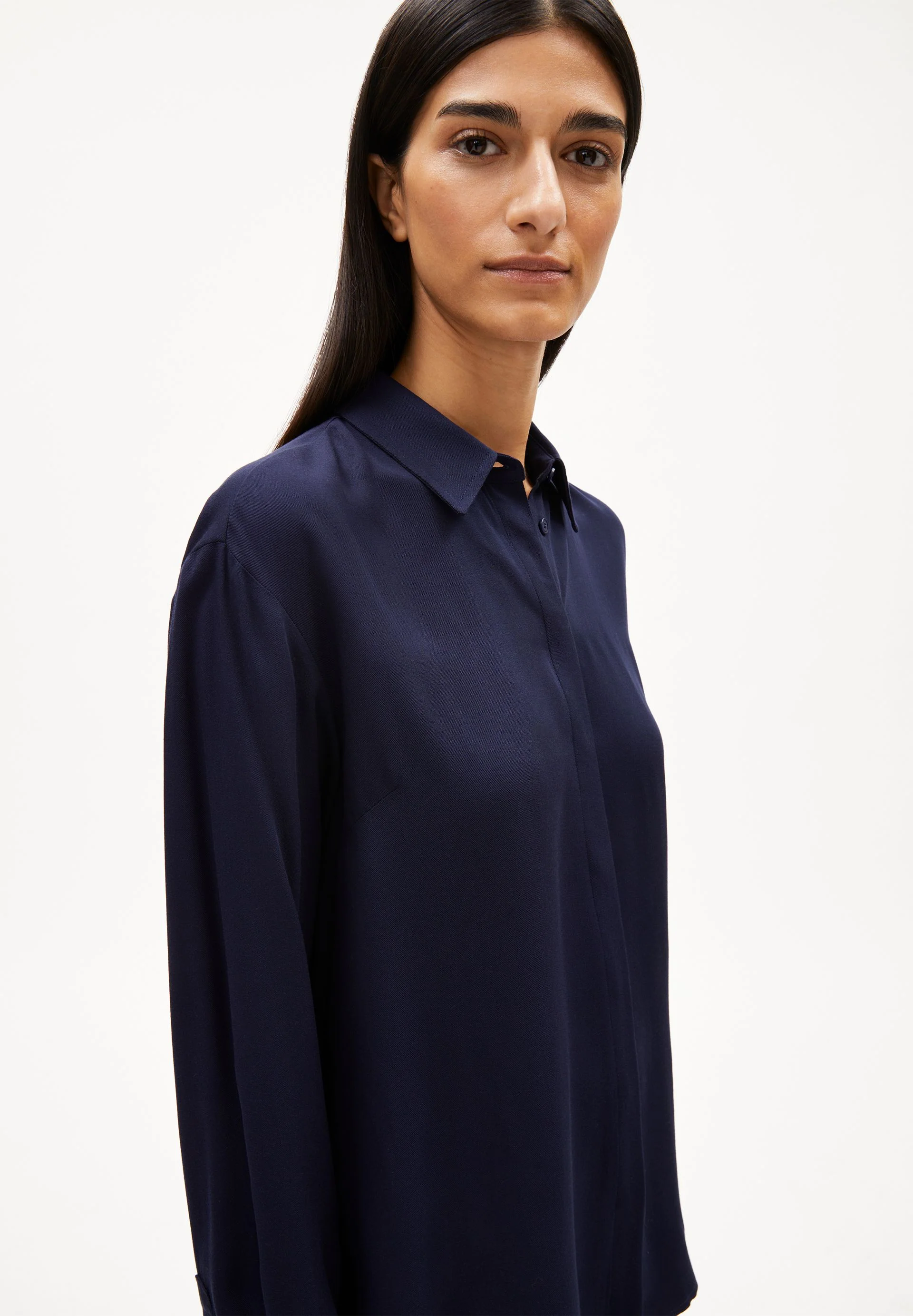 LARISAANA LANGARMBLUSE | tinted navy - Image 3