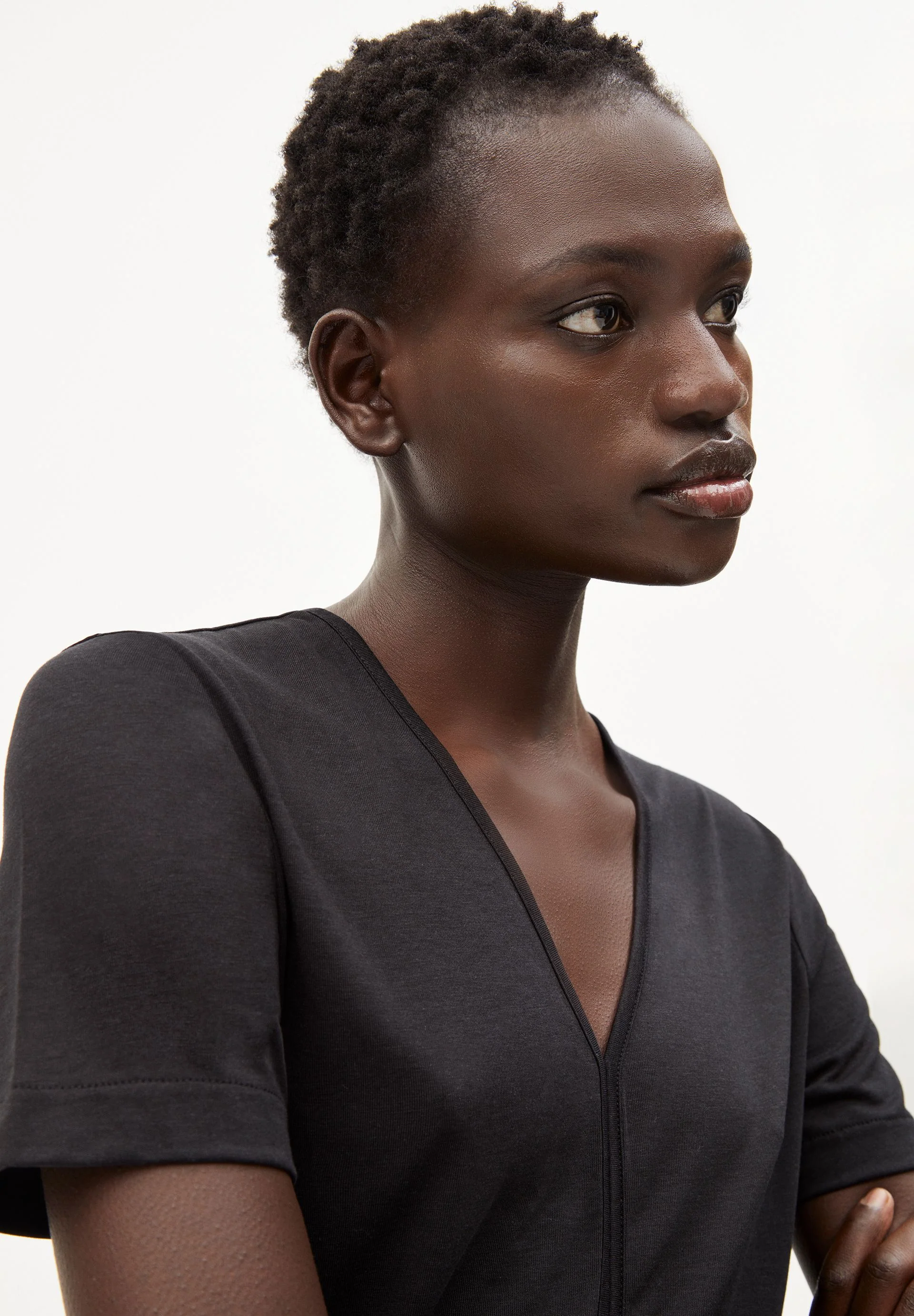 LAVIAA | black - Image 3