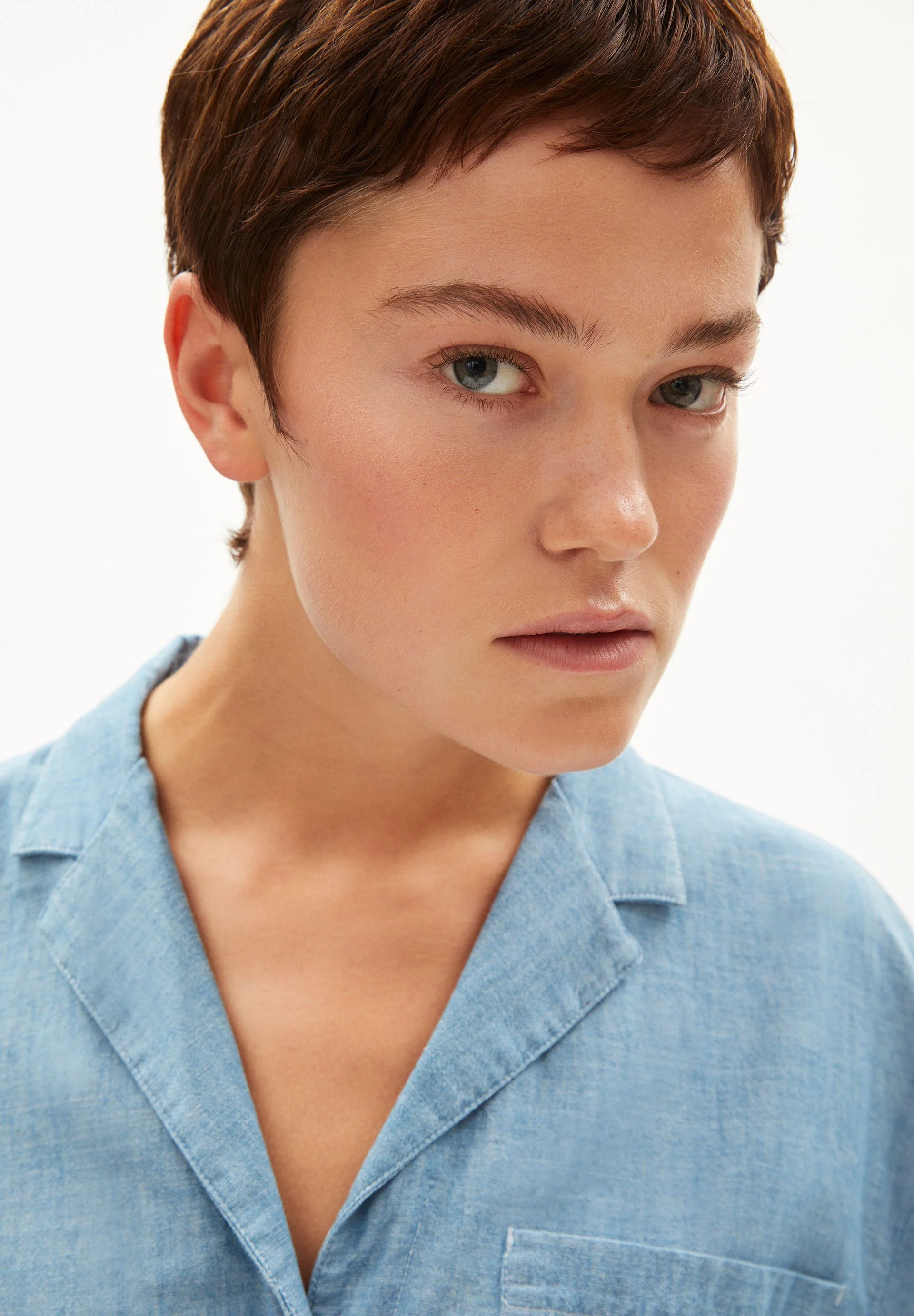 LEAANNE DNM | butterfly - Image 3