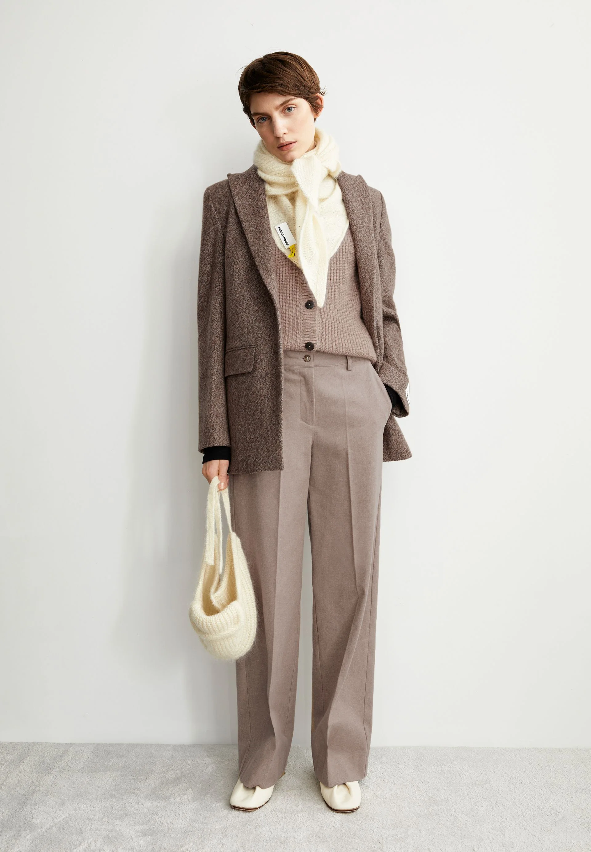LEANDRAA HANDAAS | pure-walnut cream - Image 4
