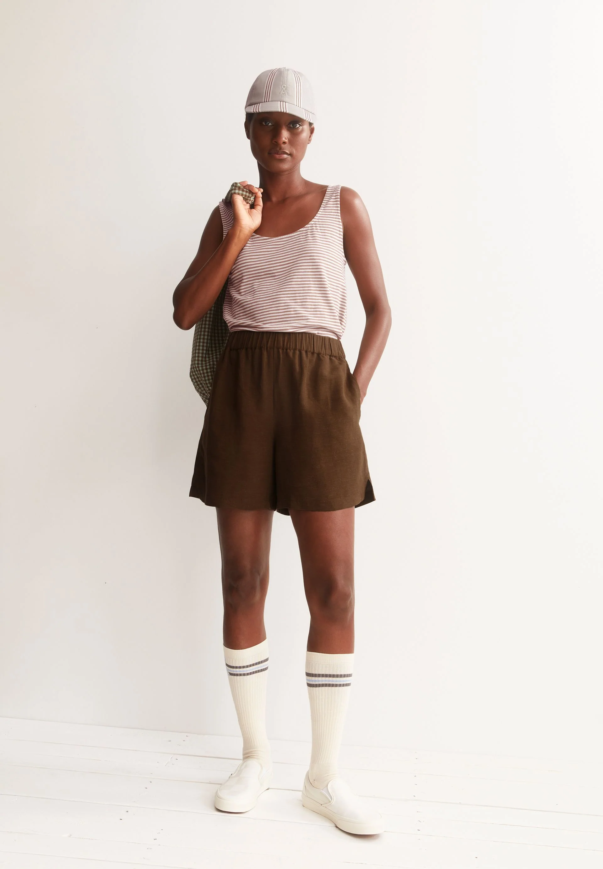 LEINEN-MIX PULL-ON SHORTS | dried palm - Image 4