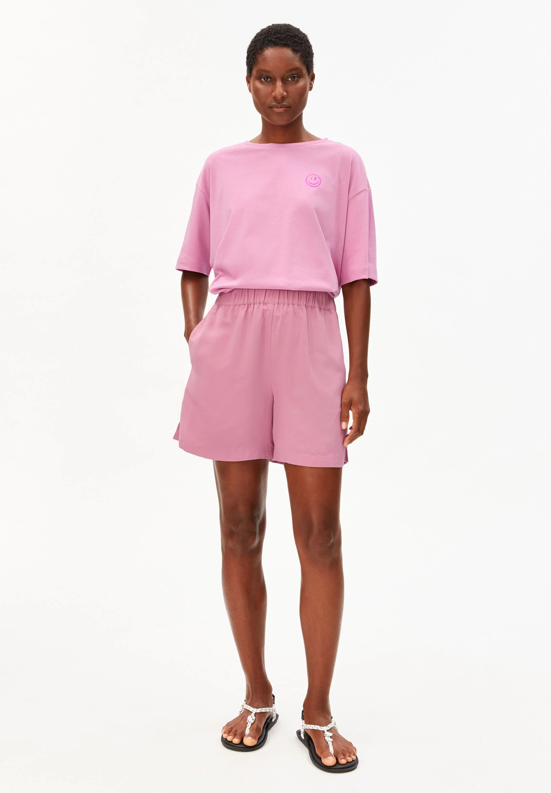 LEINEN-MIX PULL-ON SHORTS | washed berry - Image 5