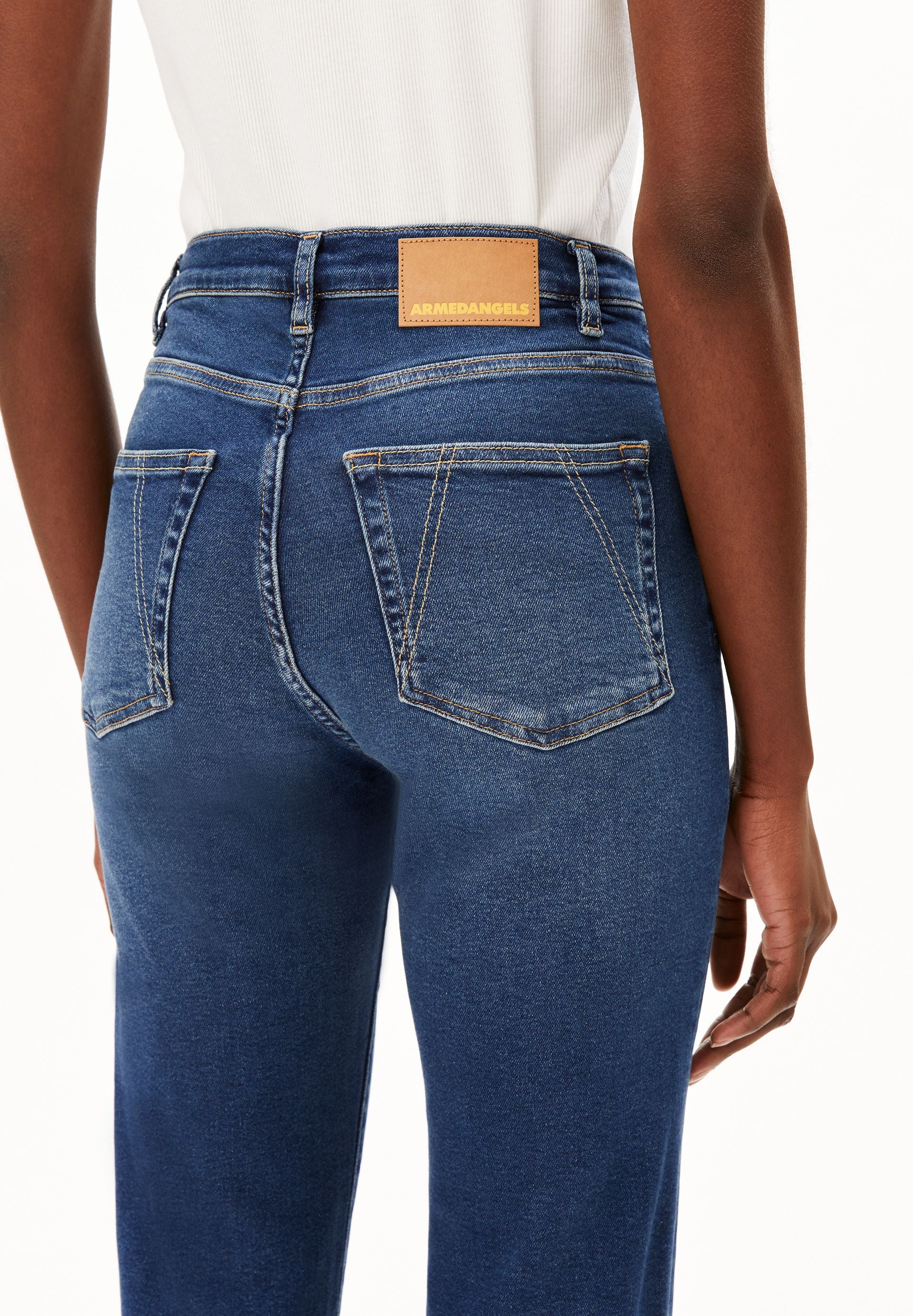 LEJAANI HIGH WAIST SLIM JEANS | dk indigo - Image 3