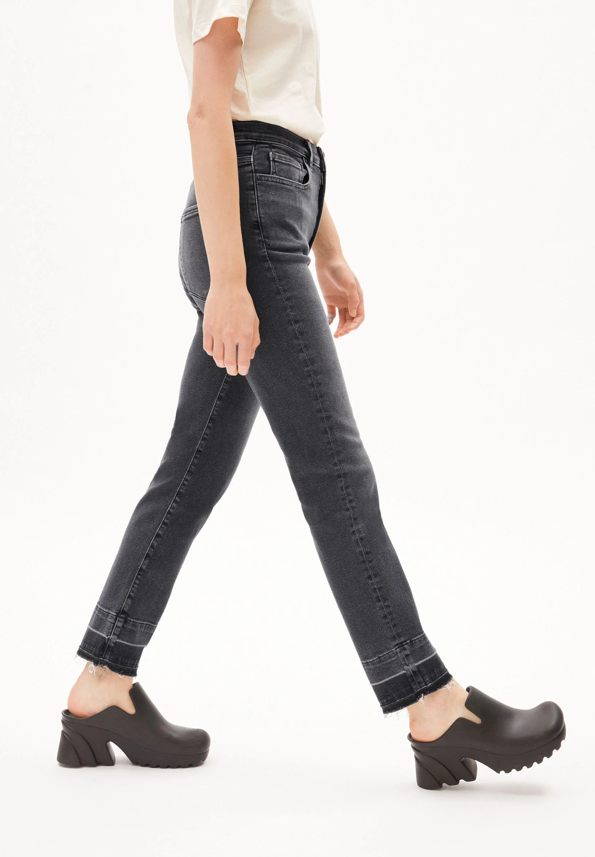 LEJAANI X DETAIL | licorice - Image 6