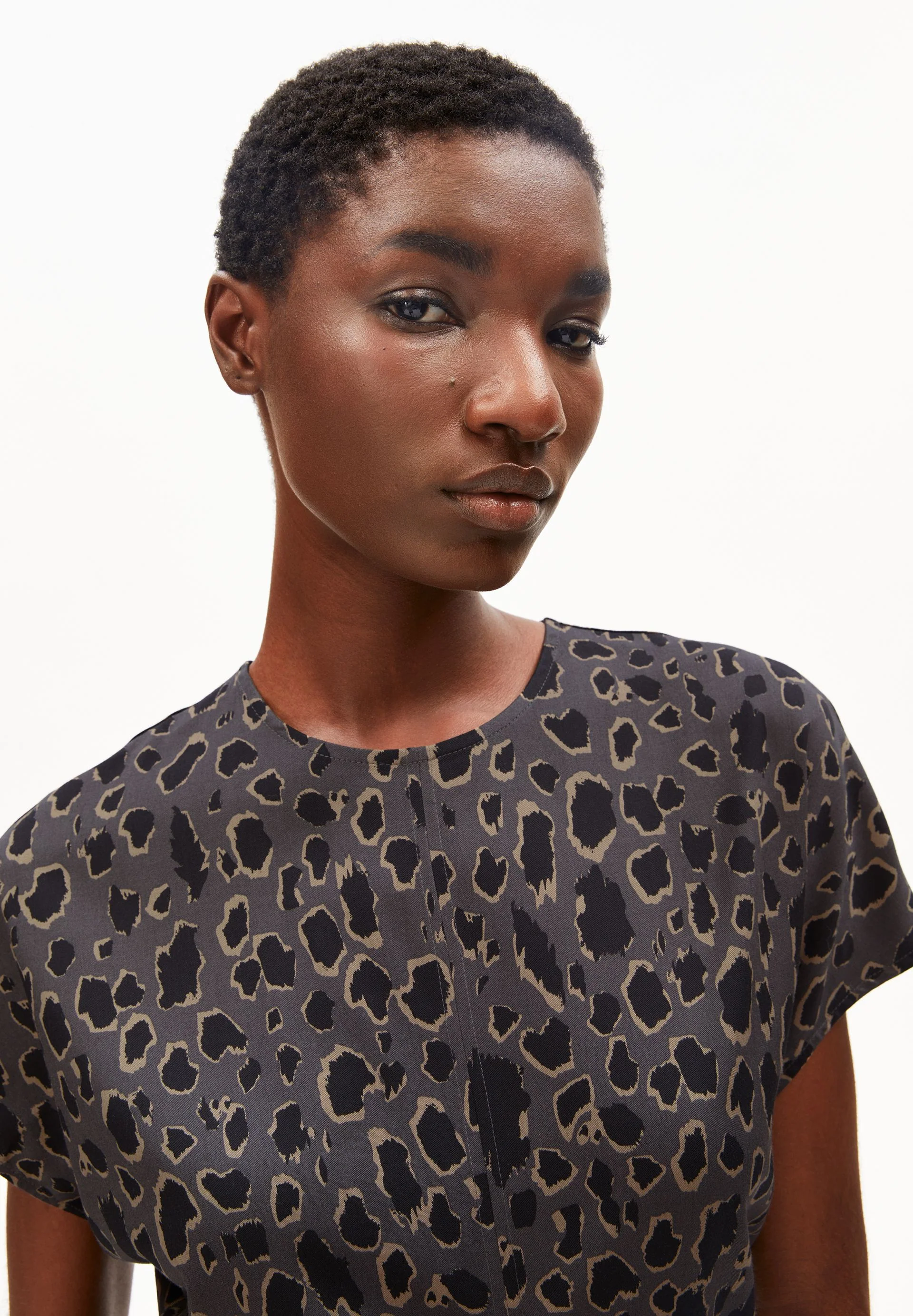 LEO-FLEDERMAUSÄRMEL-BLUSE | dark steel-black - Image 3