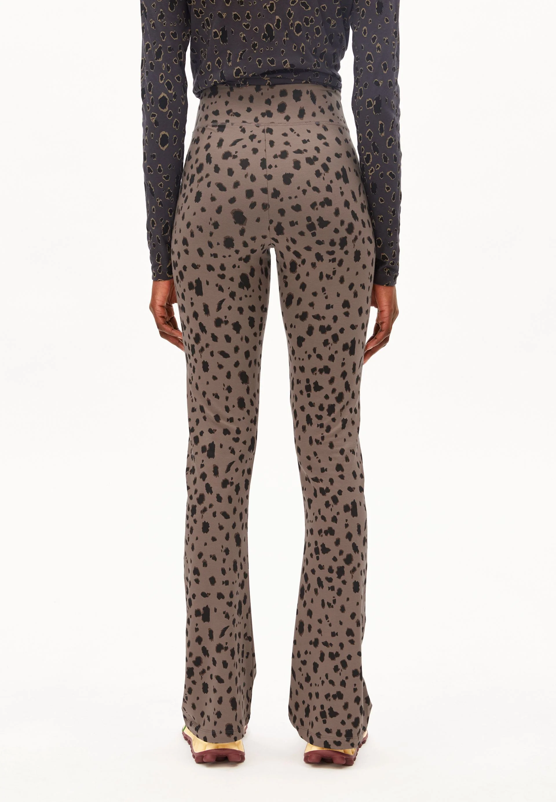 LEO REHMAA LEGGINGS | walnut cream - Image 2