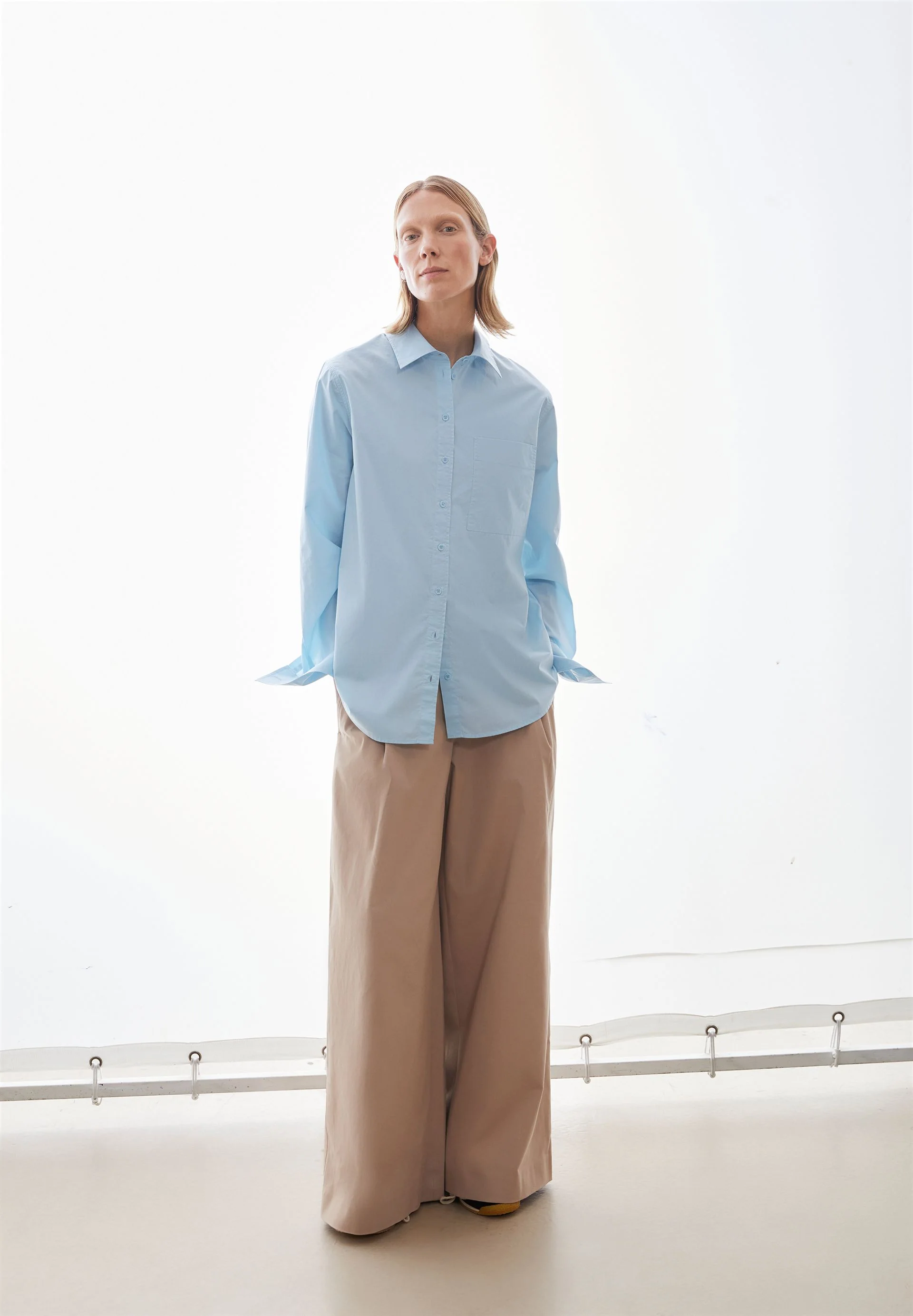 WEITE POPLIN BLUSE | blue glow - Image 4