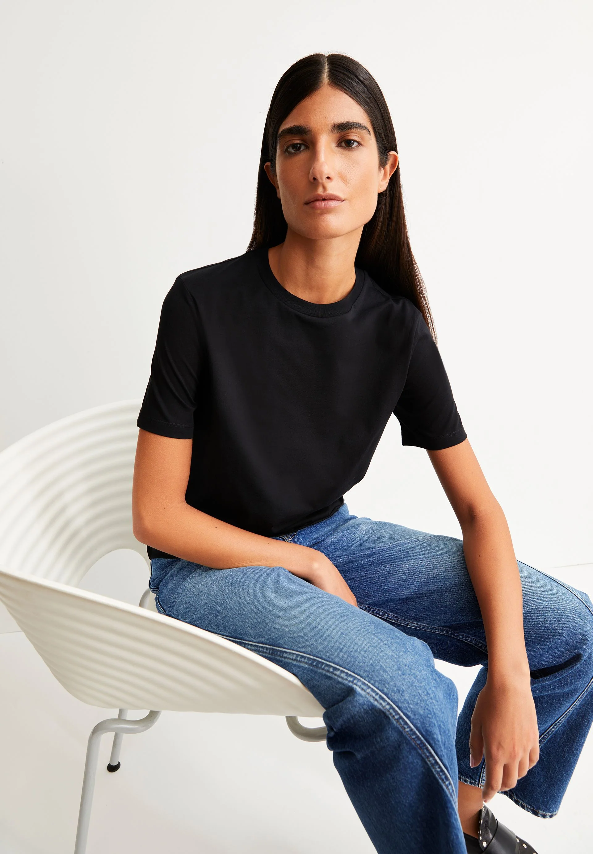 LUALAA T-SHIRT | black - Image 4