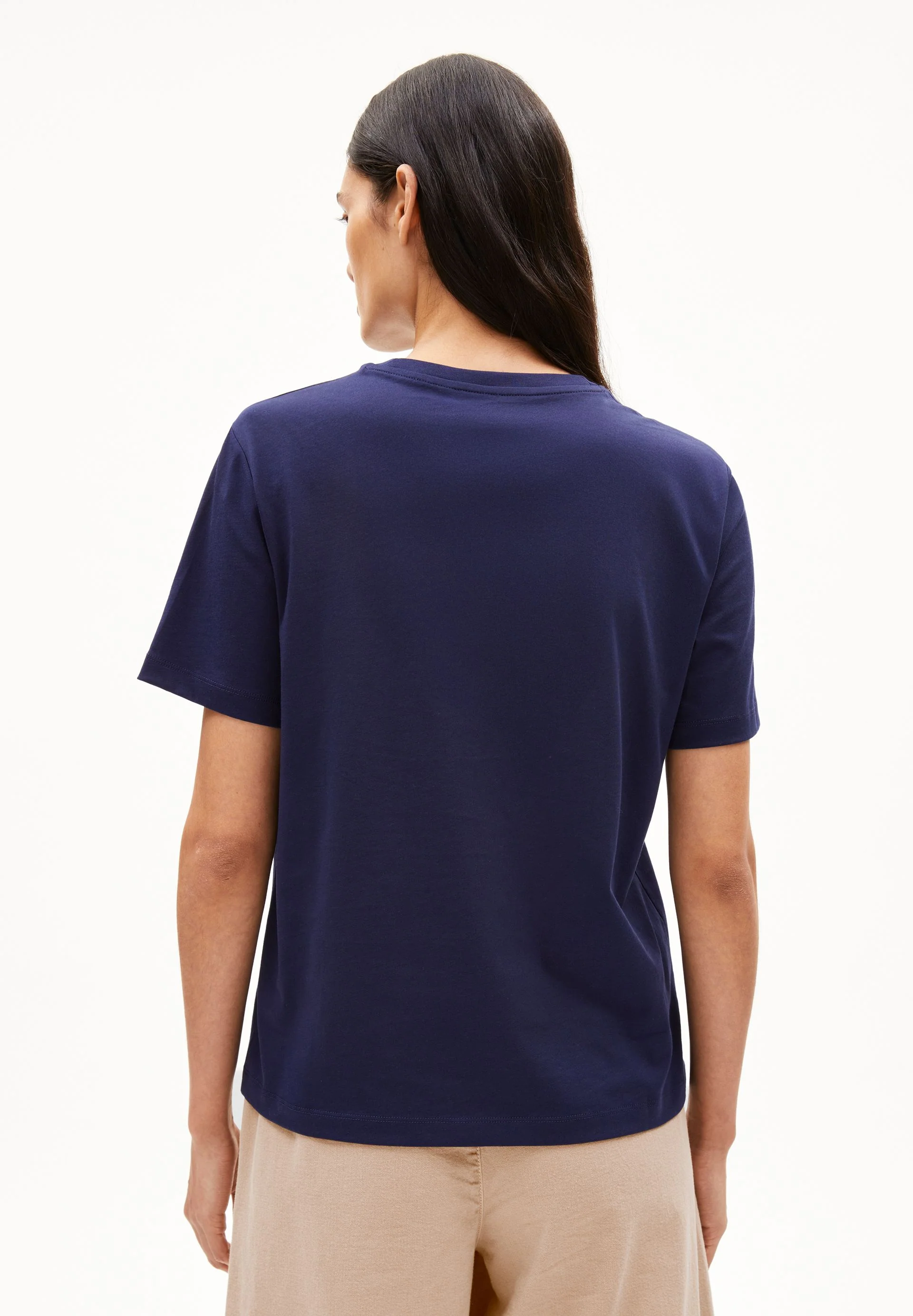 LUALAA DIFFERENCE T-SHIRT | tinted navy - Image 2