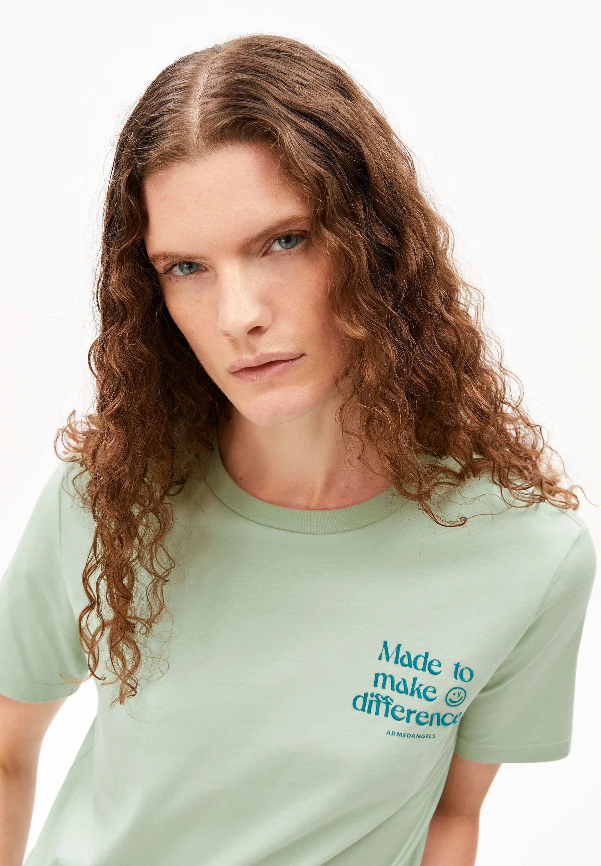 LUALAA EMBRO T-SHIRT | foam - Image 3