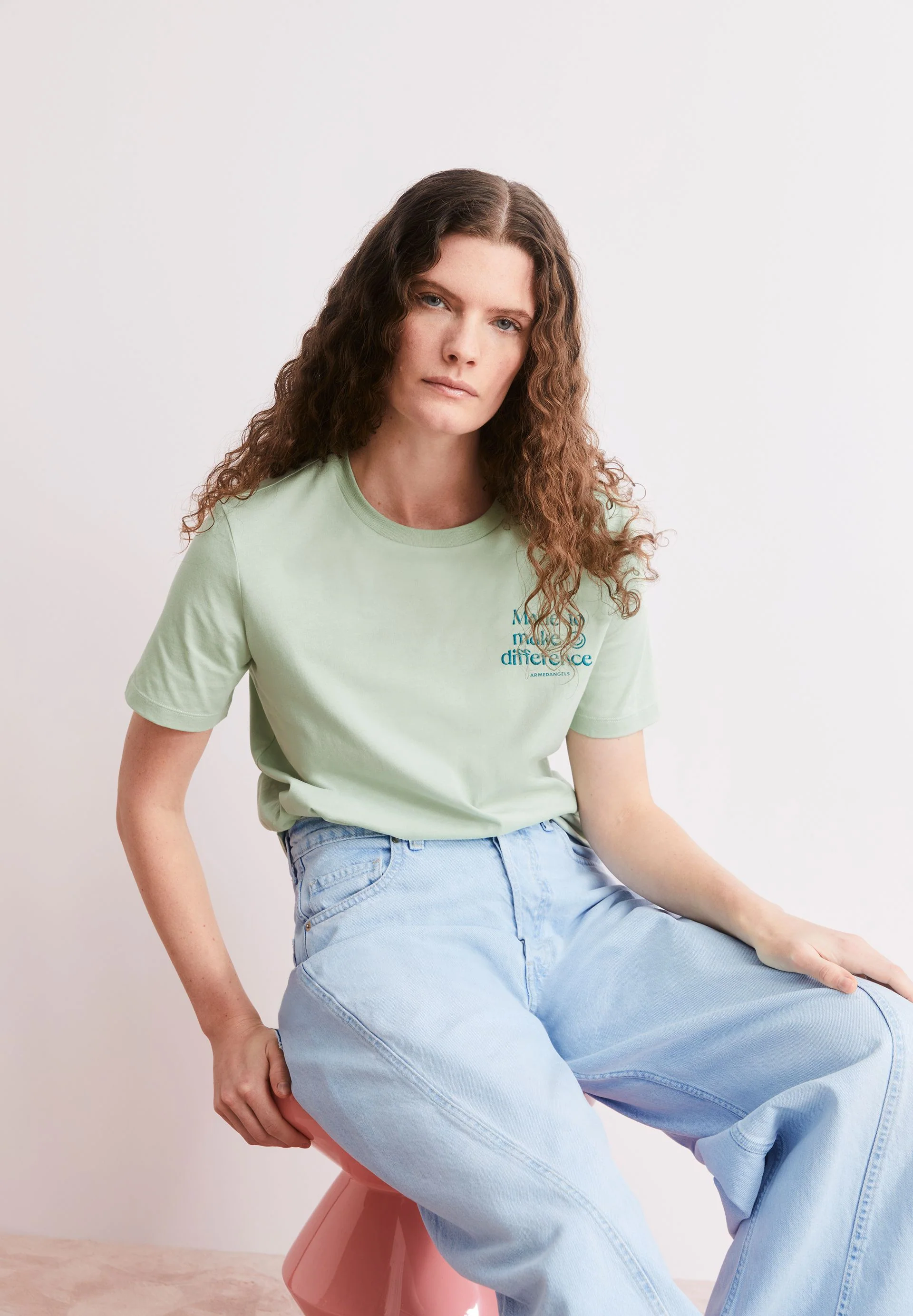 LUALAA EMBRO T-SHIRT | foam - Image 4