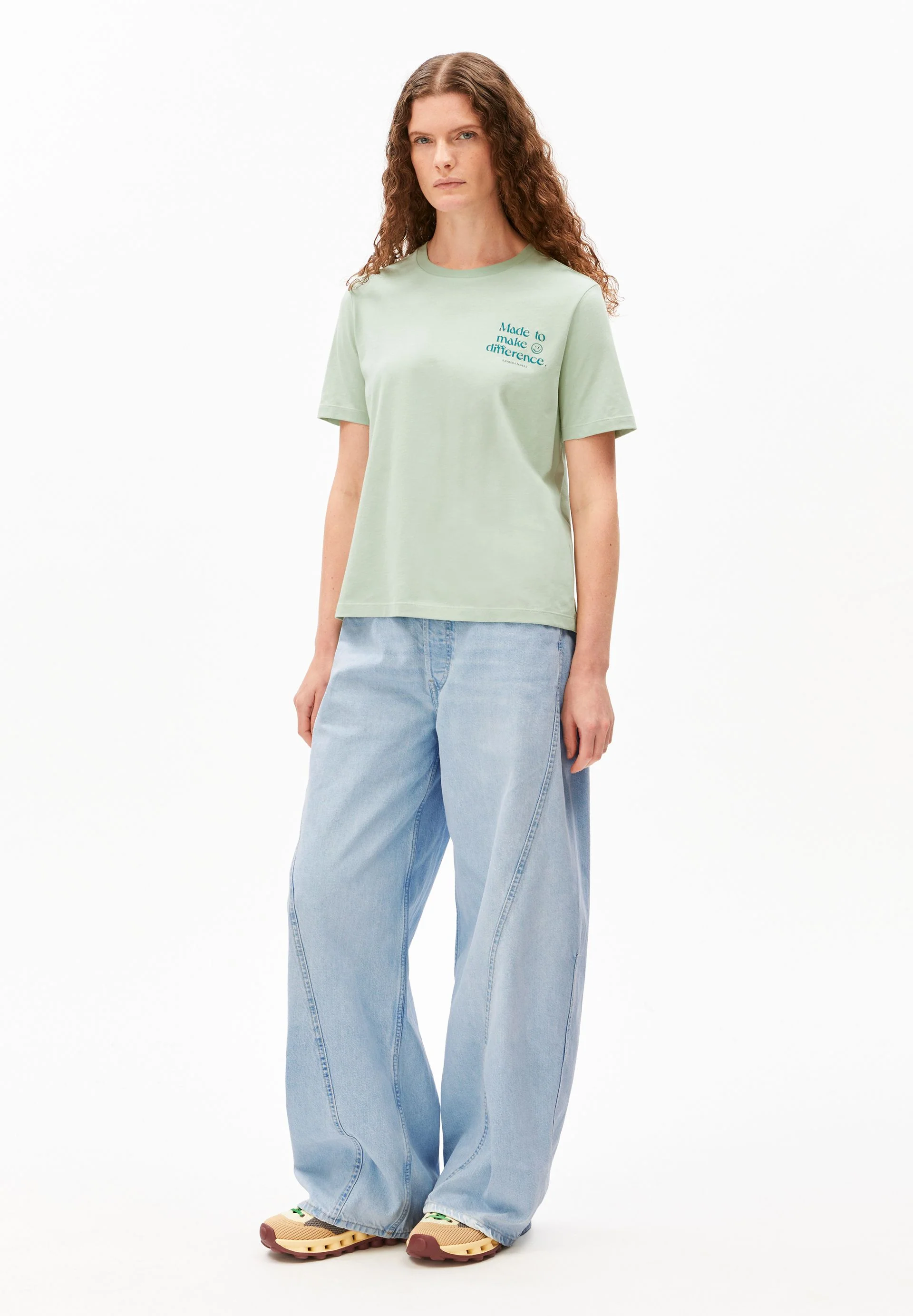 LUALAA EMBRO T-SHIRT | foam - Image 5