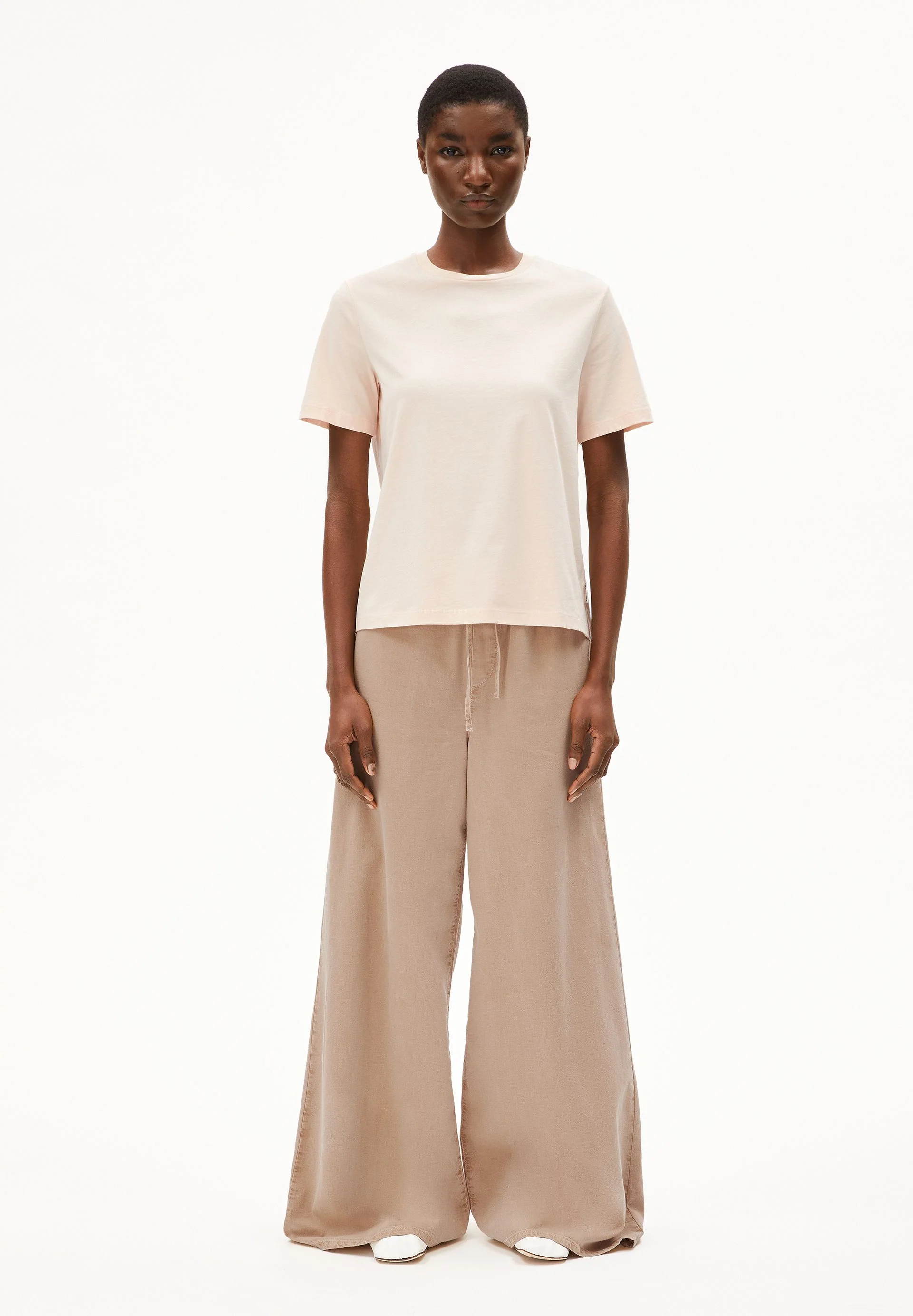 LUALAA T-SHIRT | pale peach - Image 5