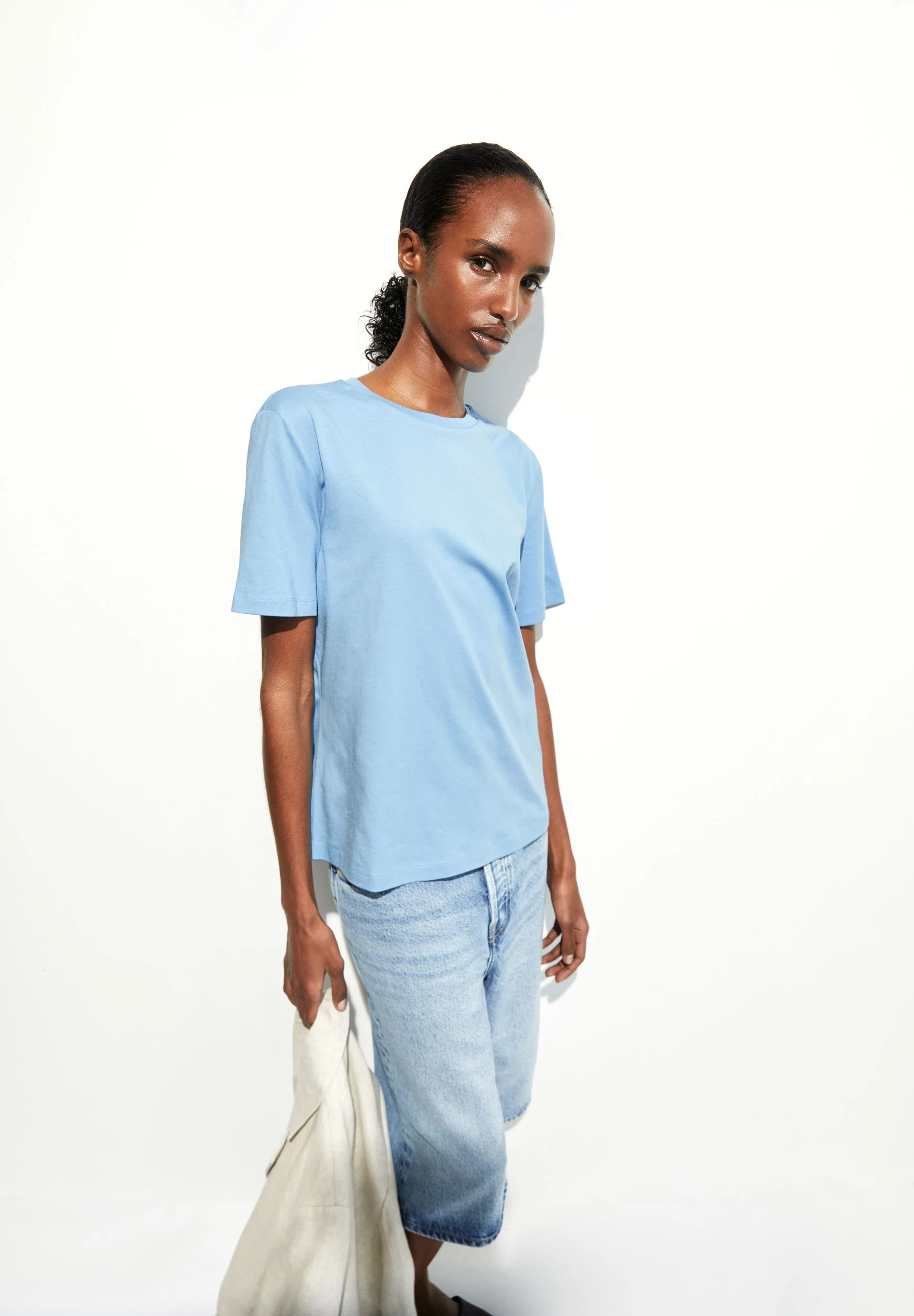 LUALAA T-SHIRT | silky blue - Image 4