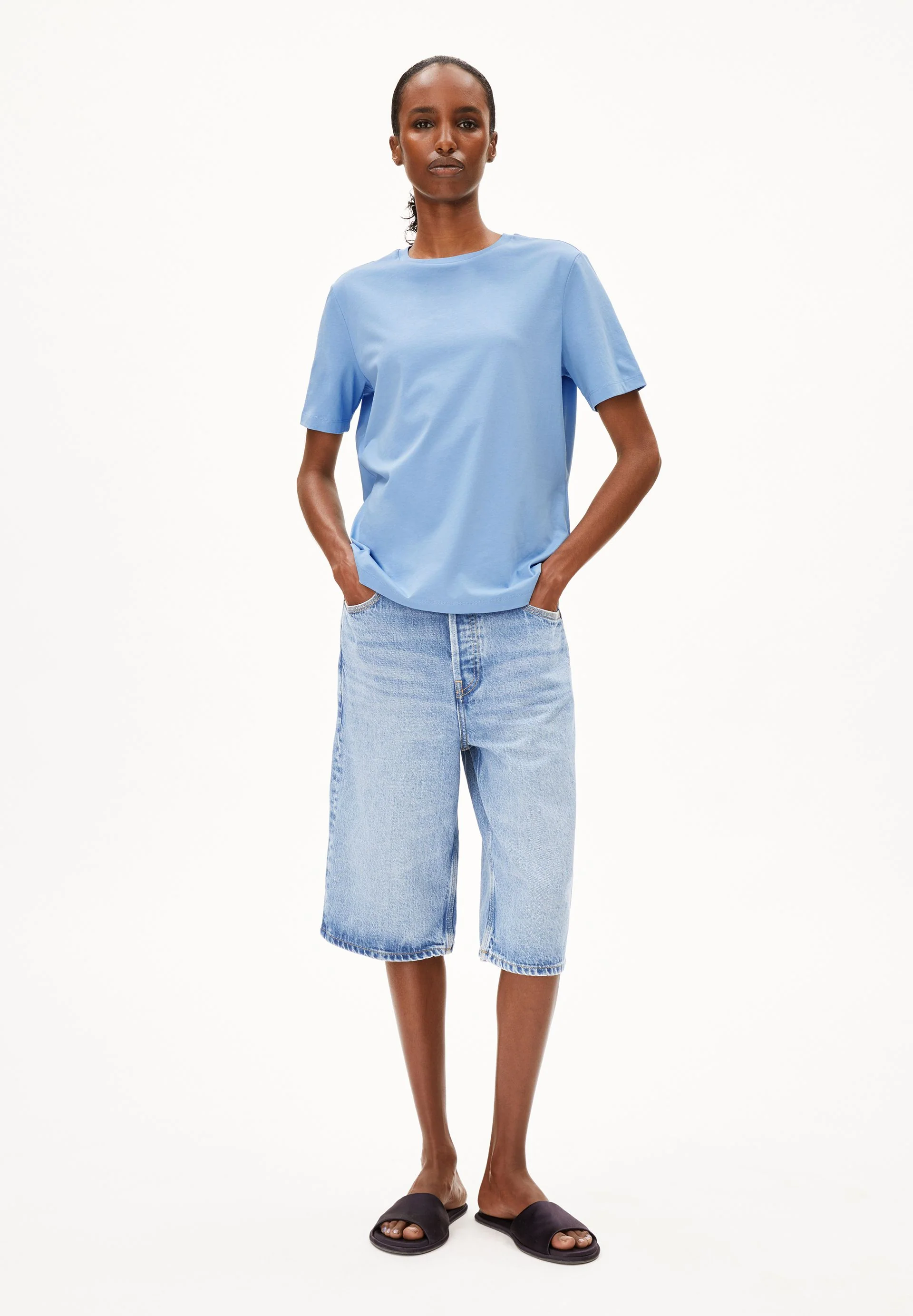 LUALAA T-SHIRT | silky blue - Image 5