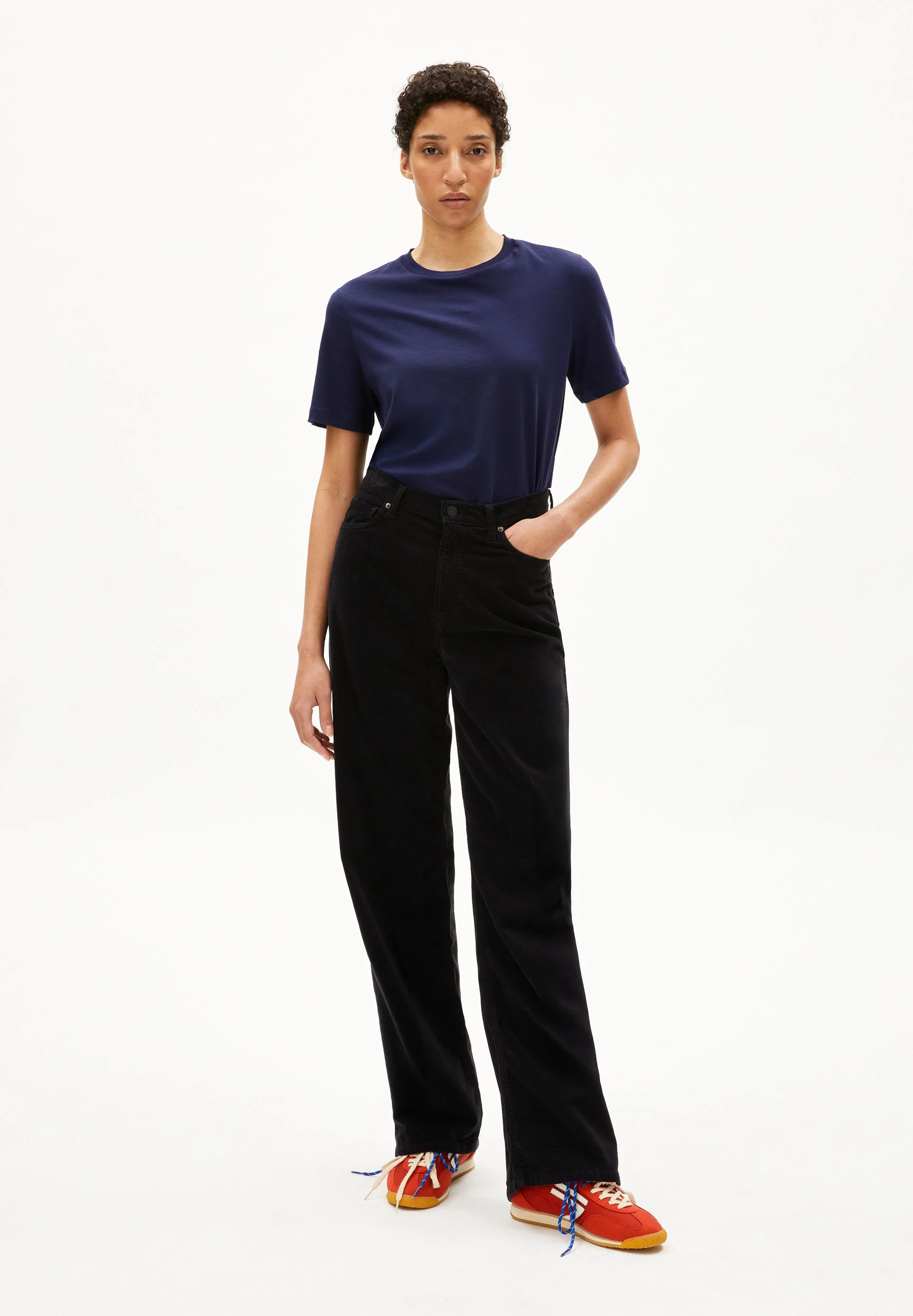 LUALAA T-SHIRT | tinted navy - Image 5
