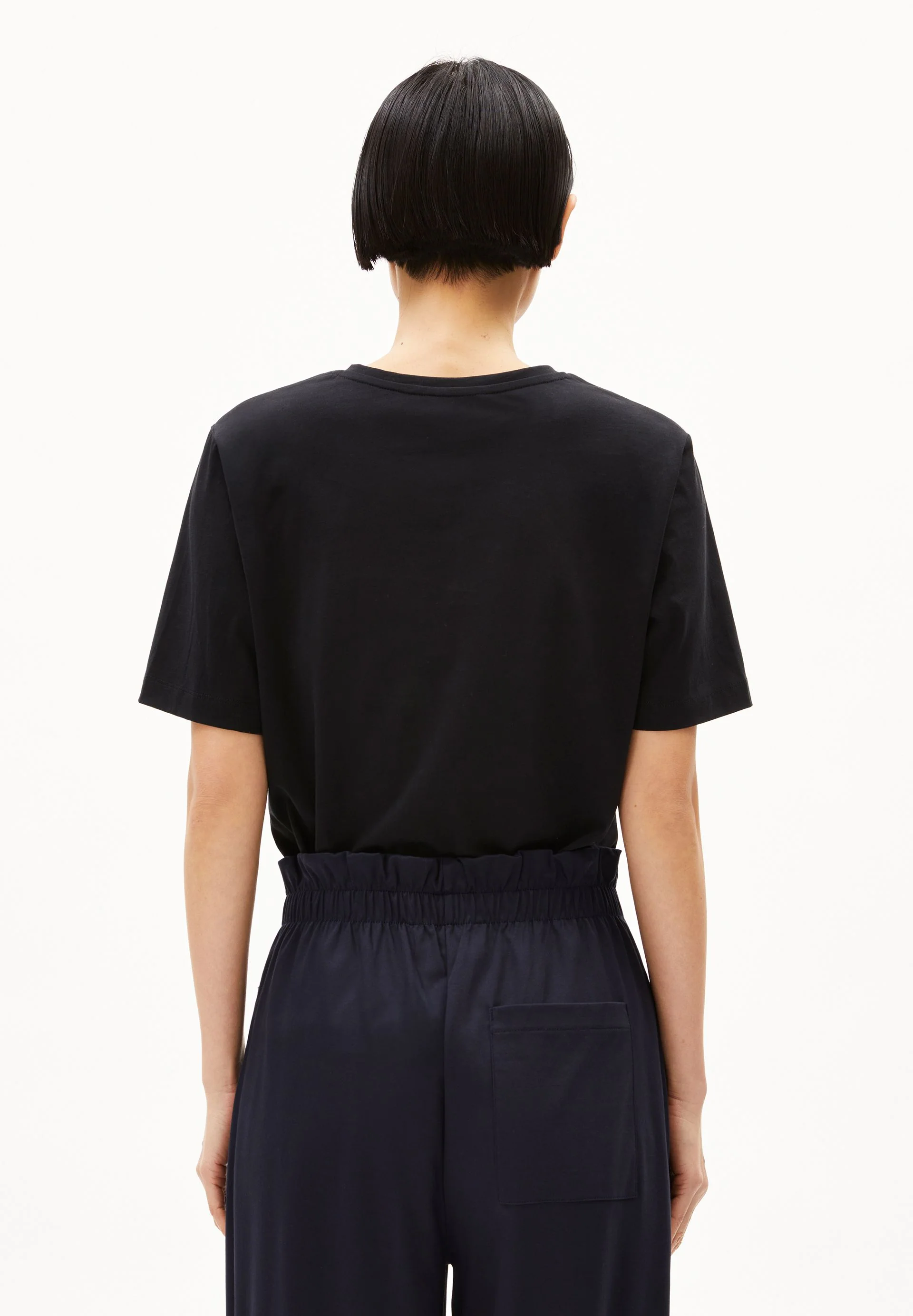 LUALAA V-NECK | black - Image 2