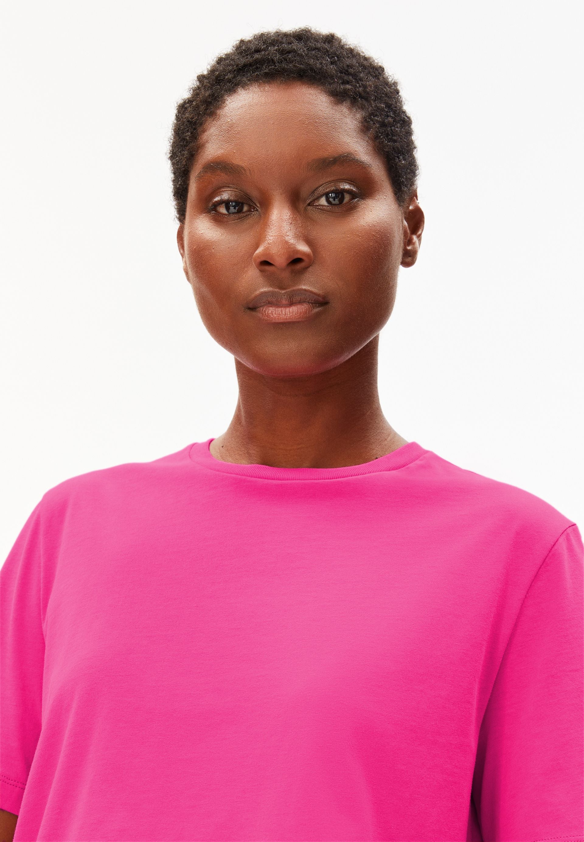 LUALAA T-SHIRT | very berry - Image 3