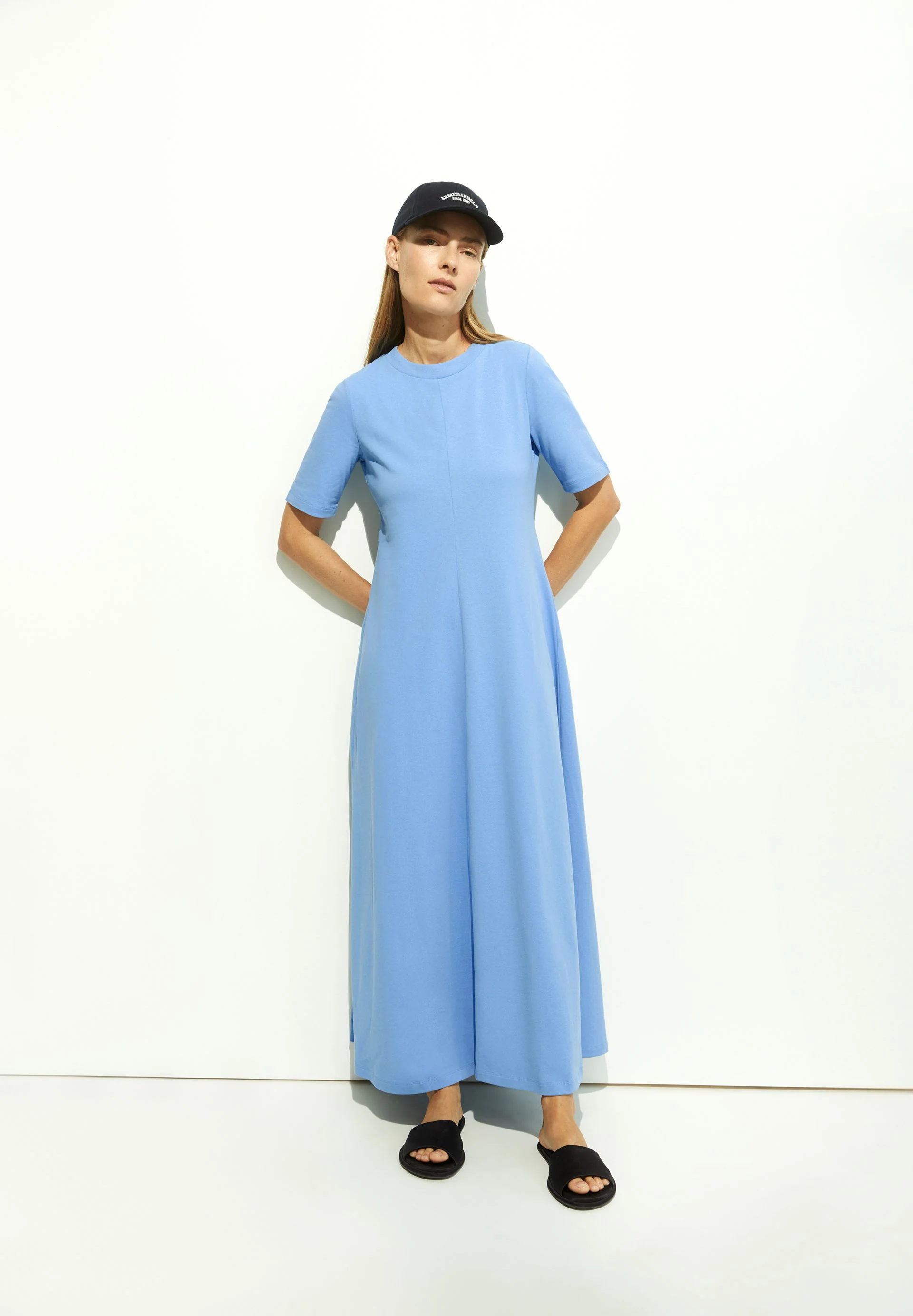 LUANAA LITAA | silky blue - Image 4