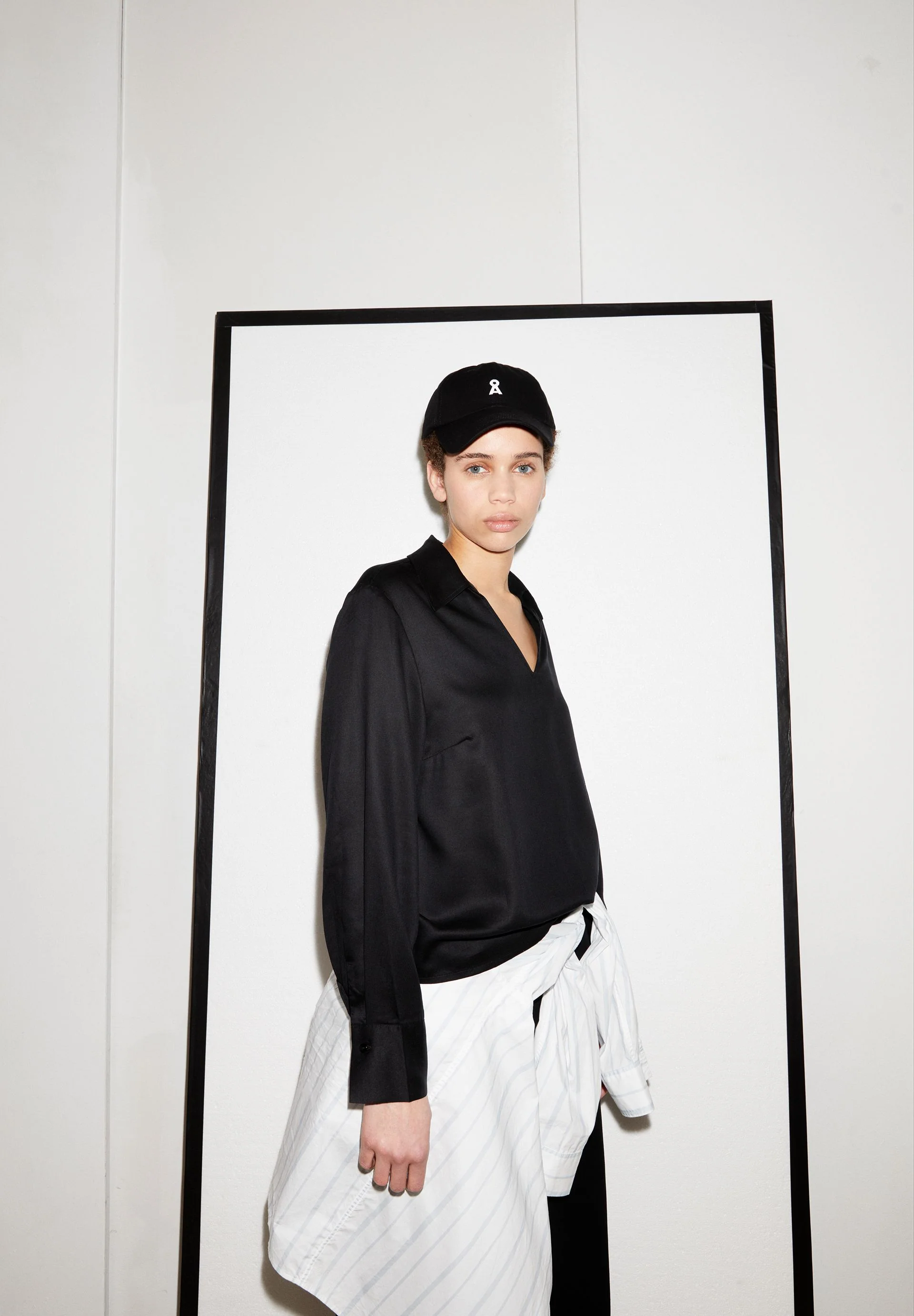 LUISAA | black - Image 4
