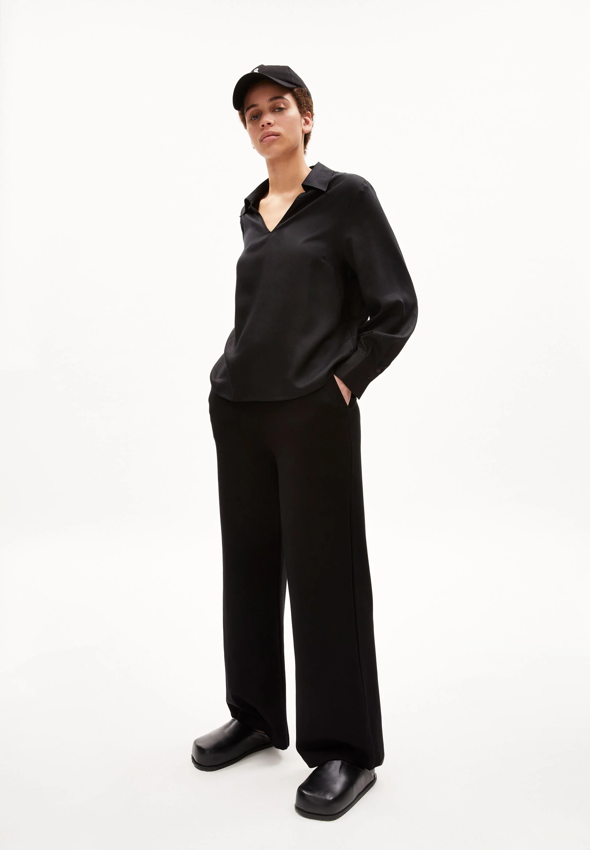LUISAA | black - Image 5