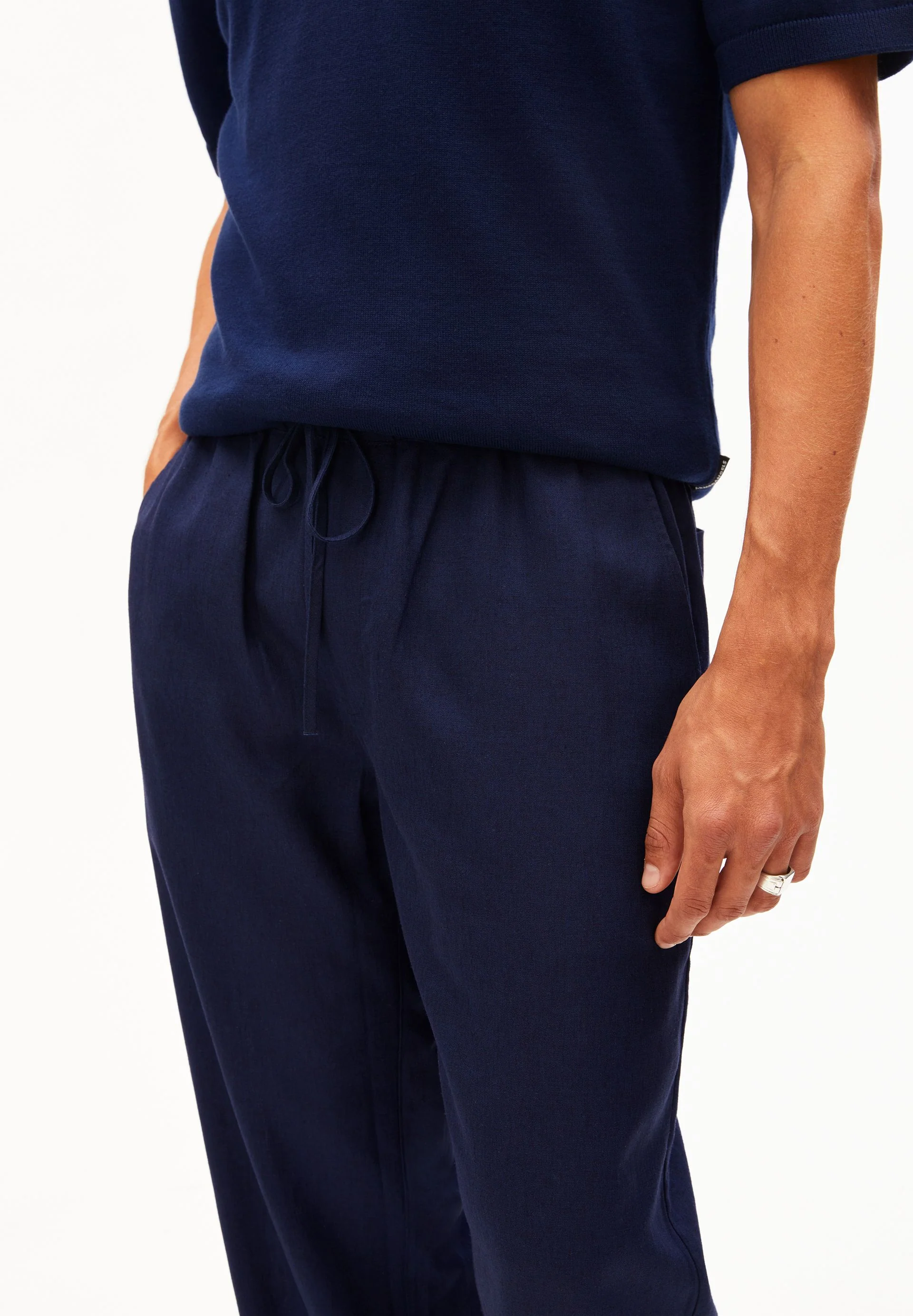 LUKAA LINO HOSE | tinted navy - Image 3