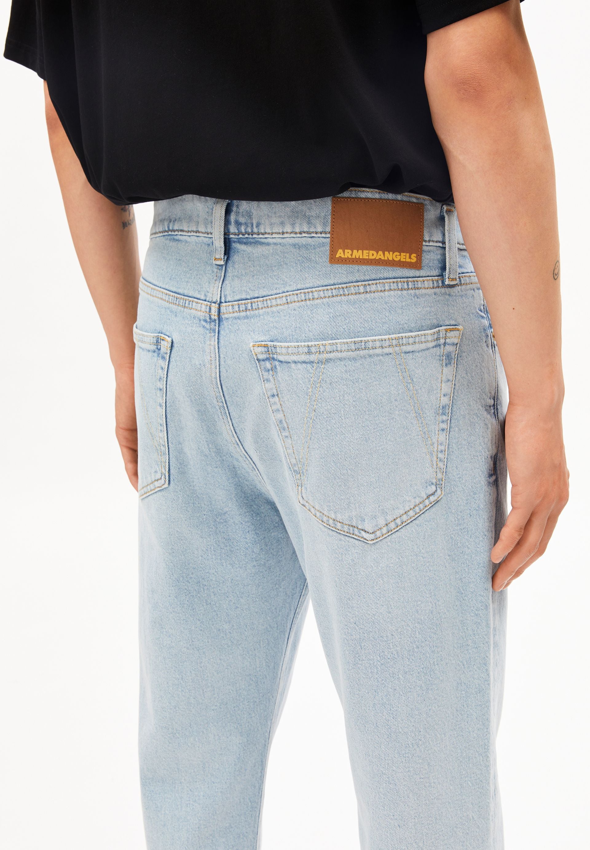 MAAKX RELAXED TAPERED JEANS | eman - Image 3