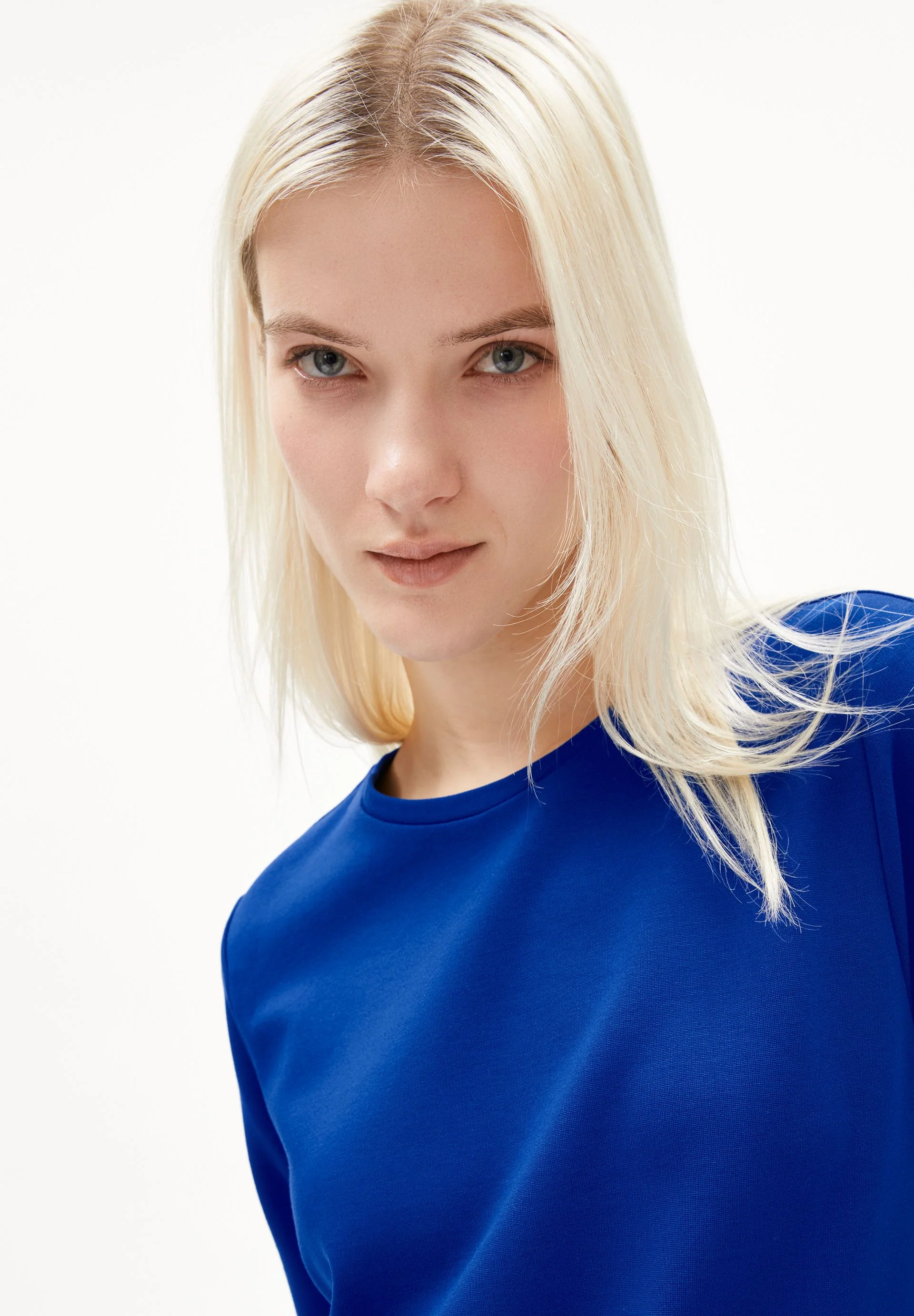 MAARILIANA KLEID | lapis blue - Image 3