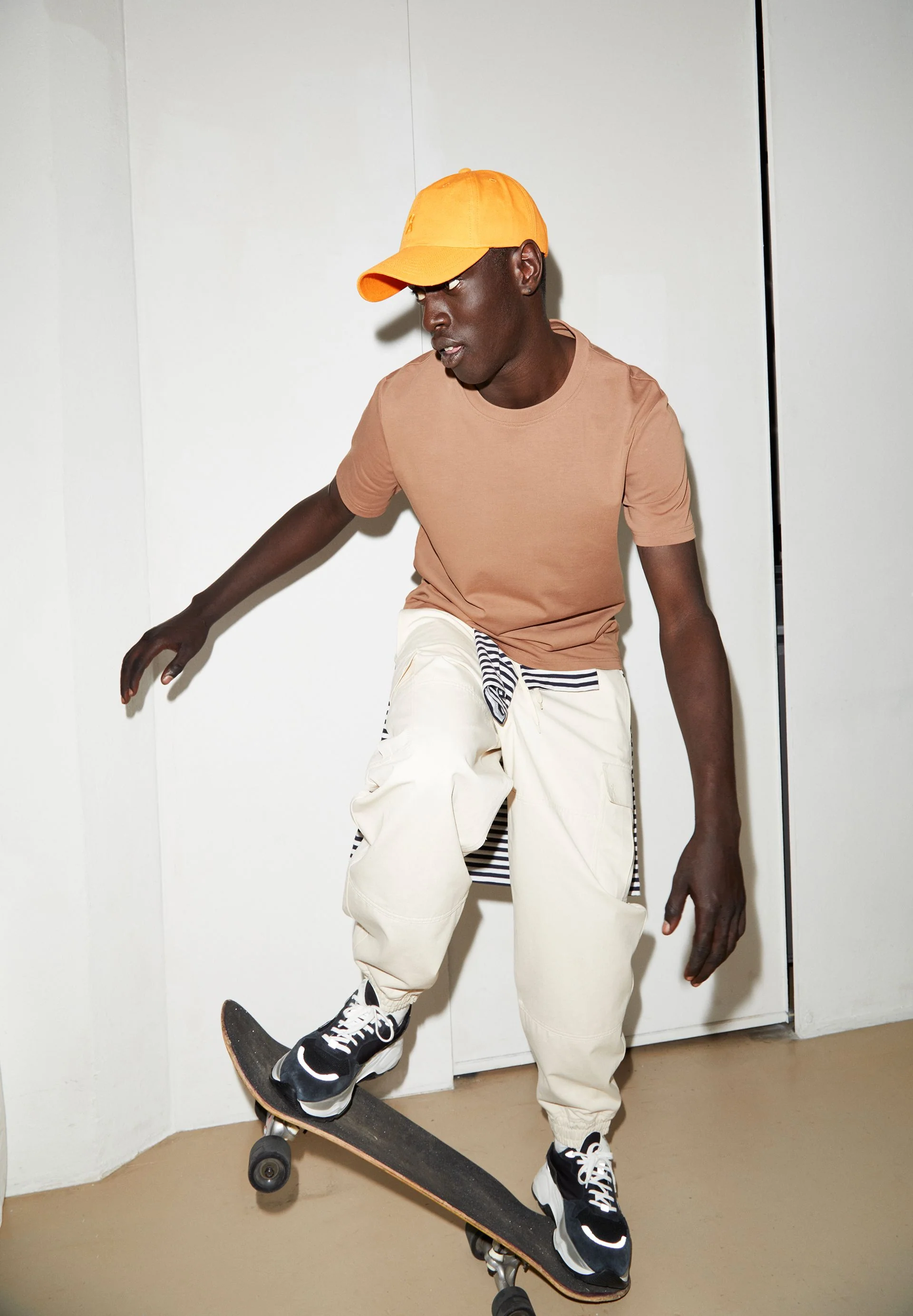MAARKOS T-SHIRT | aged timber - Image 4