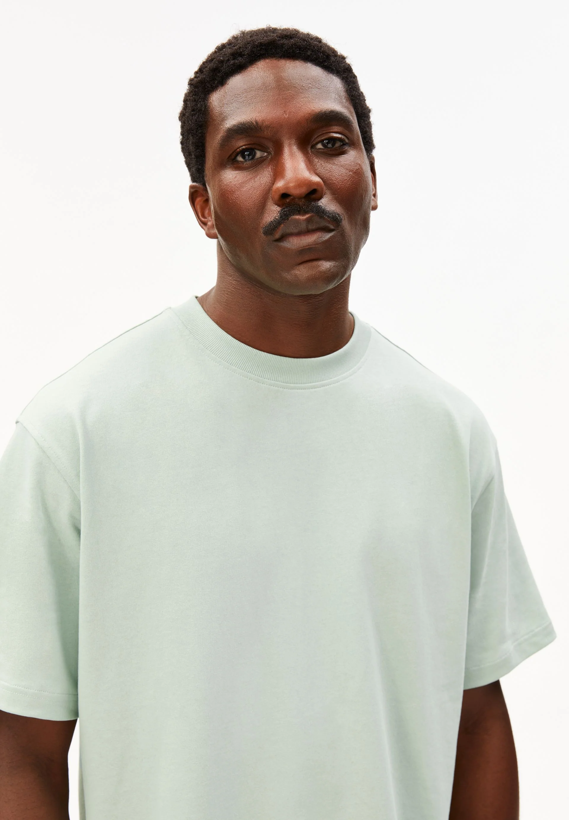 MAARKOS HEAVY WEIGHT T-SHIRT | foam - Image 3