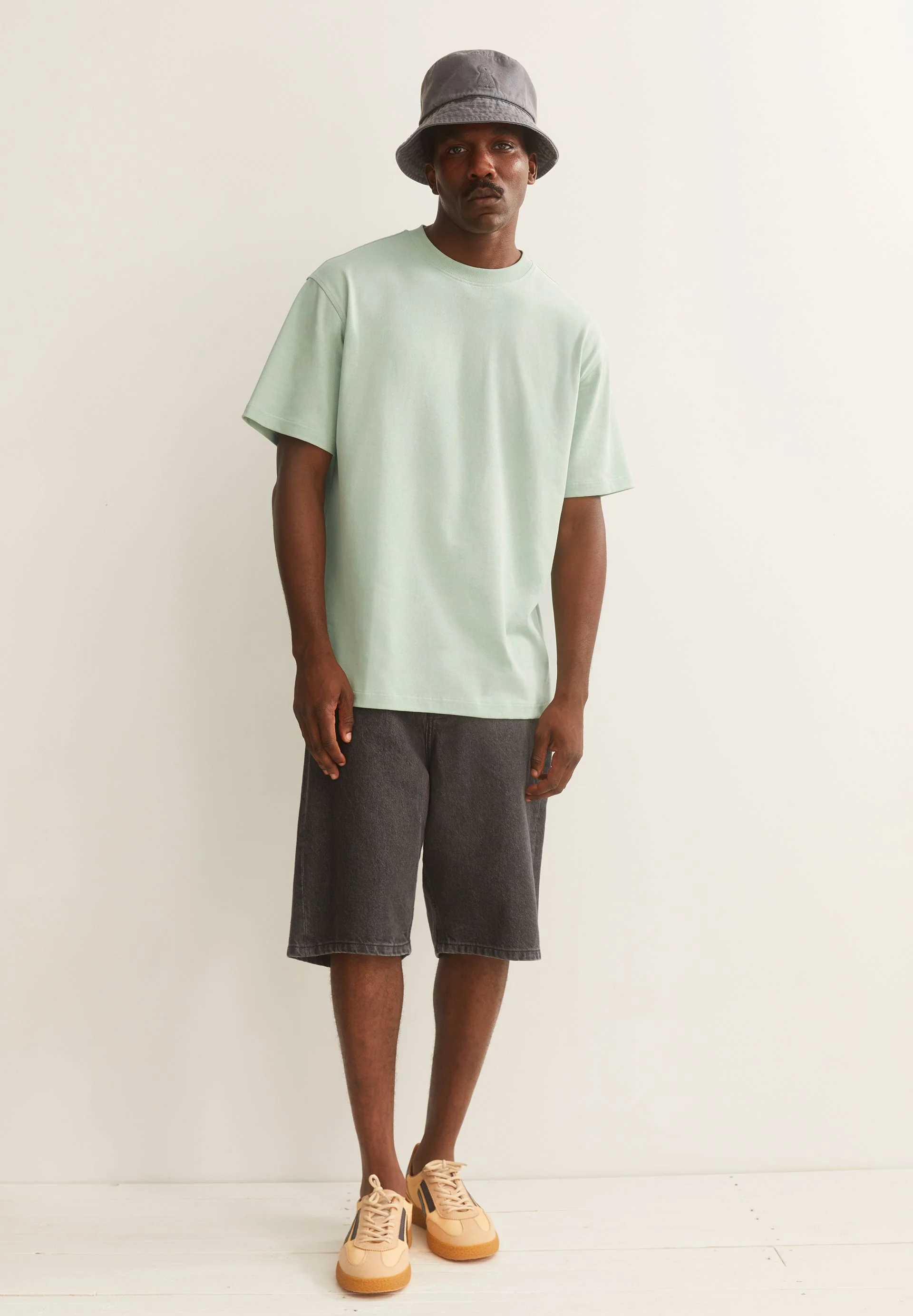 MAARKOS HEAVY WEIGHT T-SHIRT | foam - Image 4