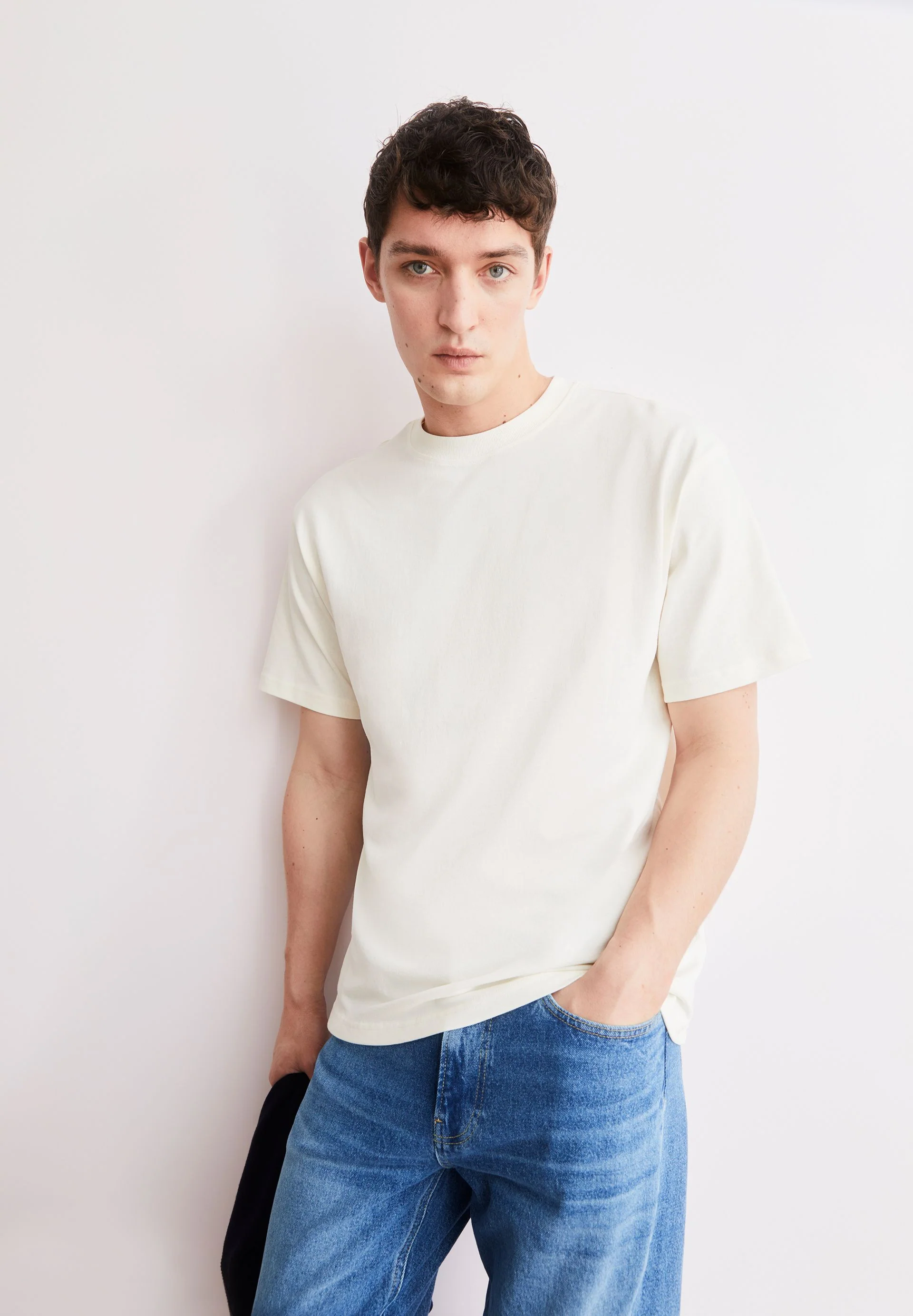 MAARKOS HEAVY WEIGHT T-SHIRT | oatmilk - Image 4