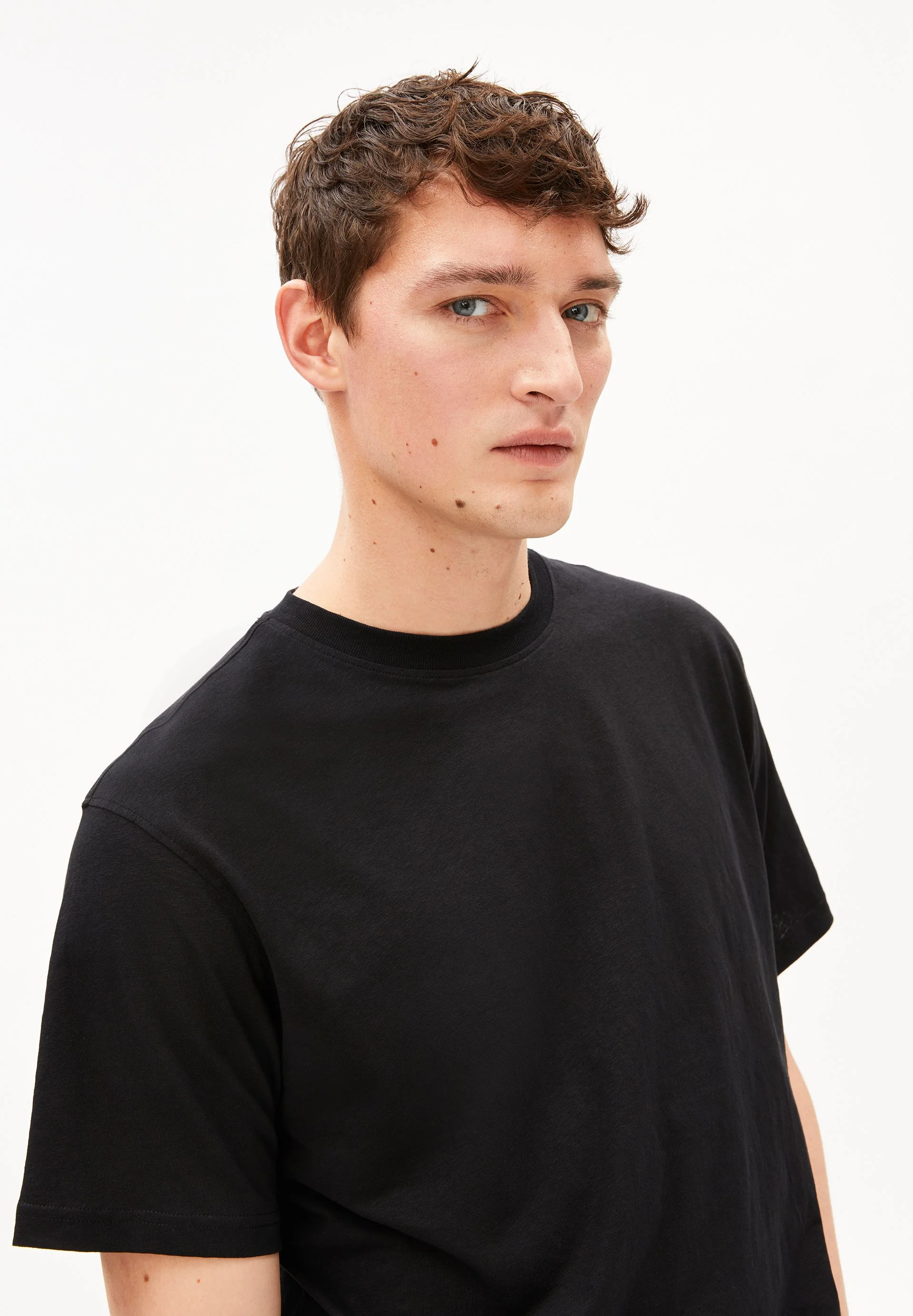 MAARKOS LEINEN-MIX T-SHIRT | black - Image 3