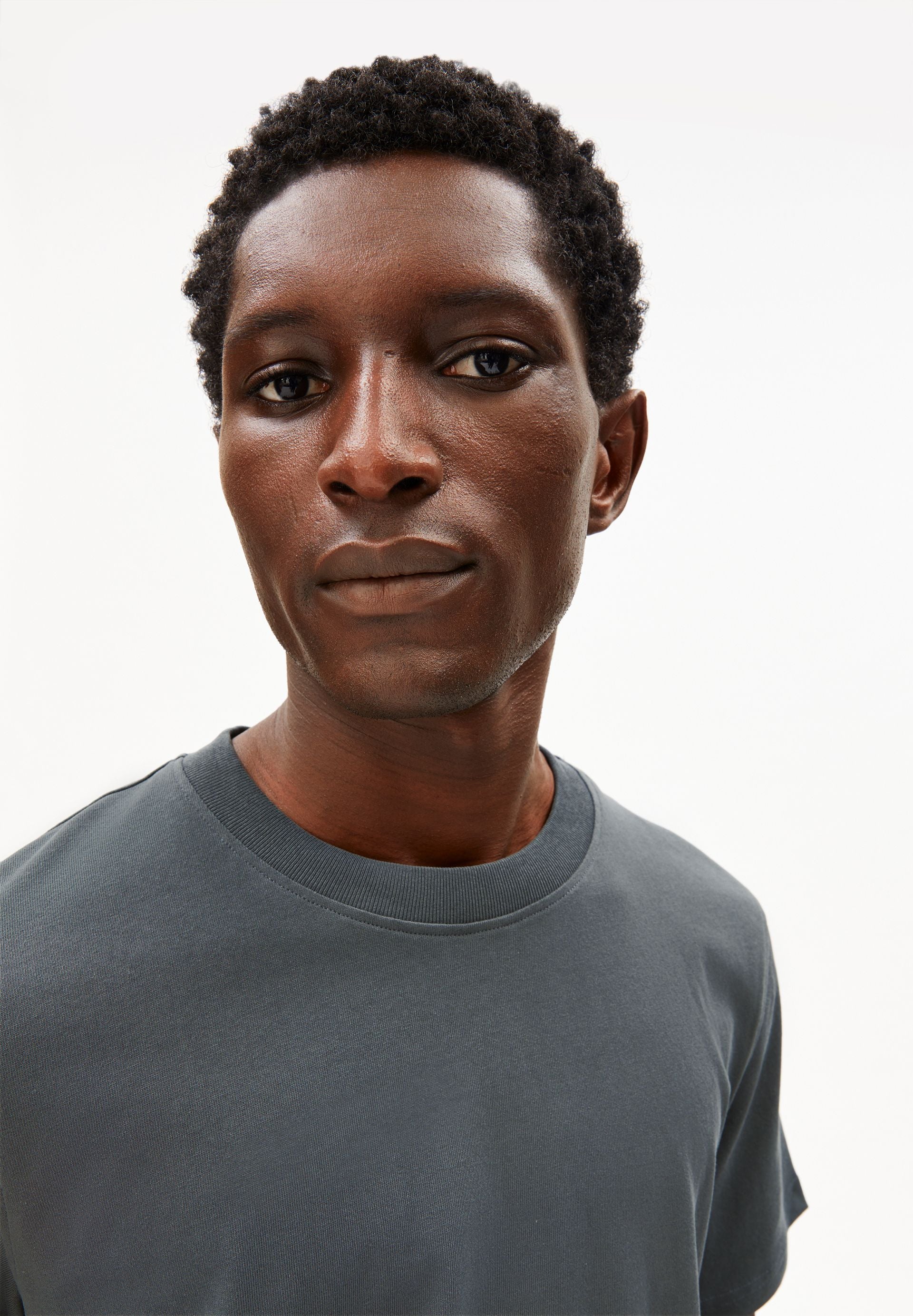 MAARKOS MID WEIGHT T-SHIRT | space steel - Image 3